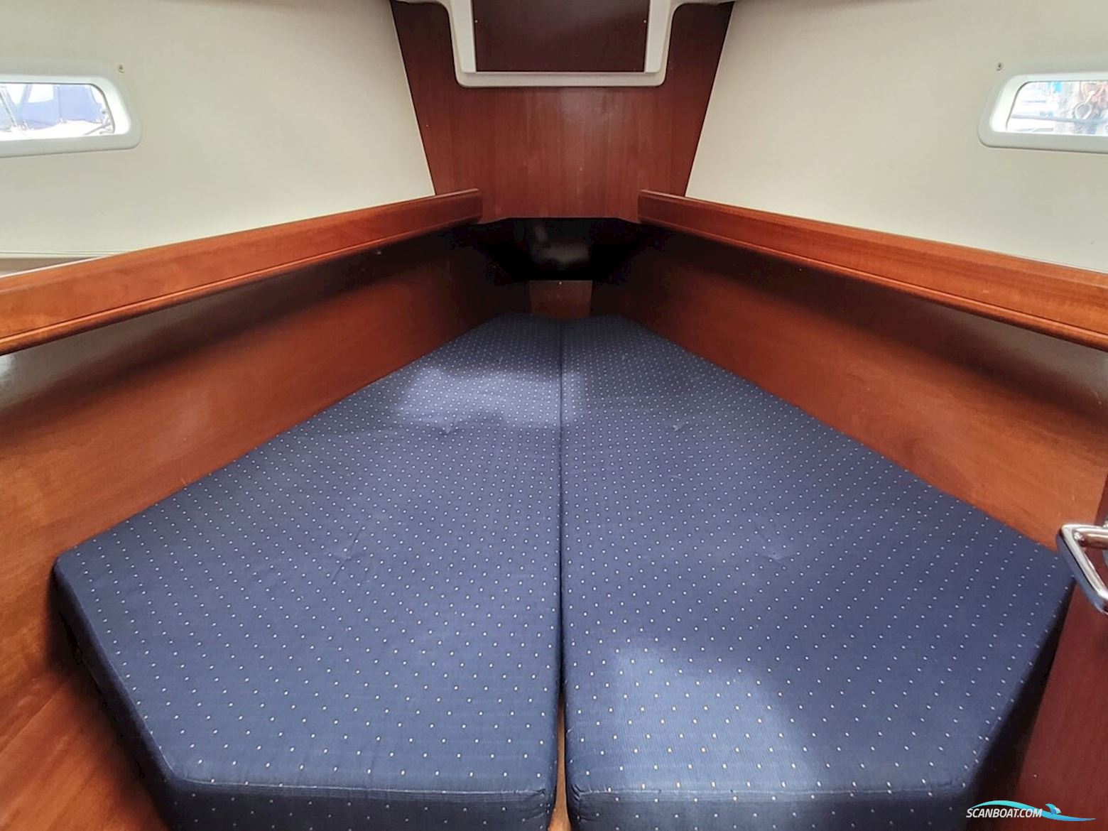 Beneteau Oceanis 373