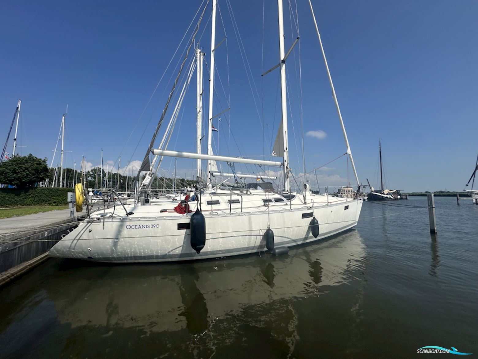 Beneteau Oceanis 390