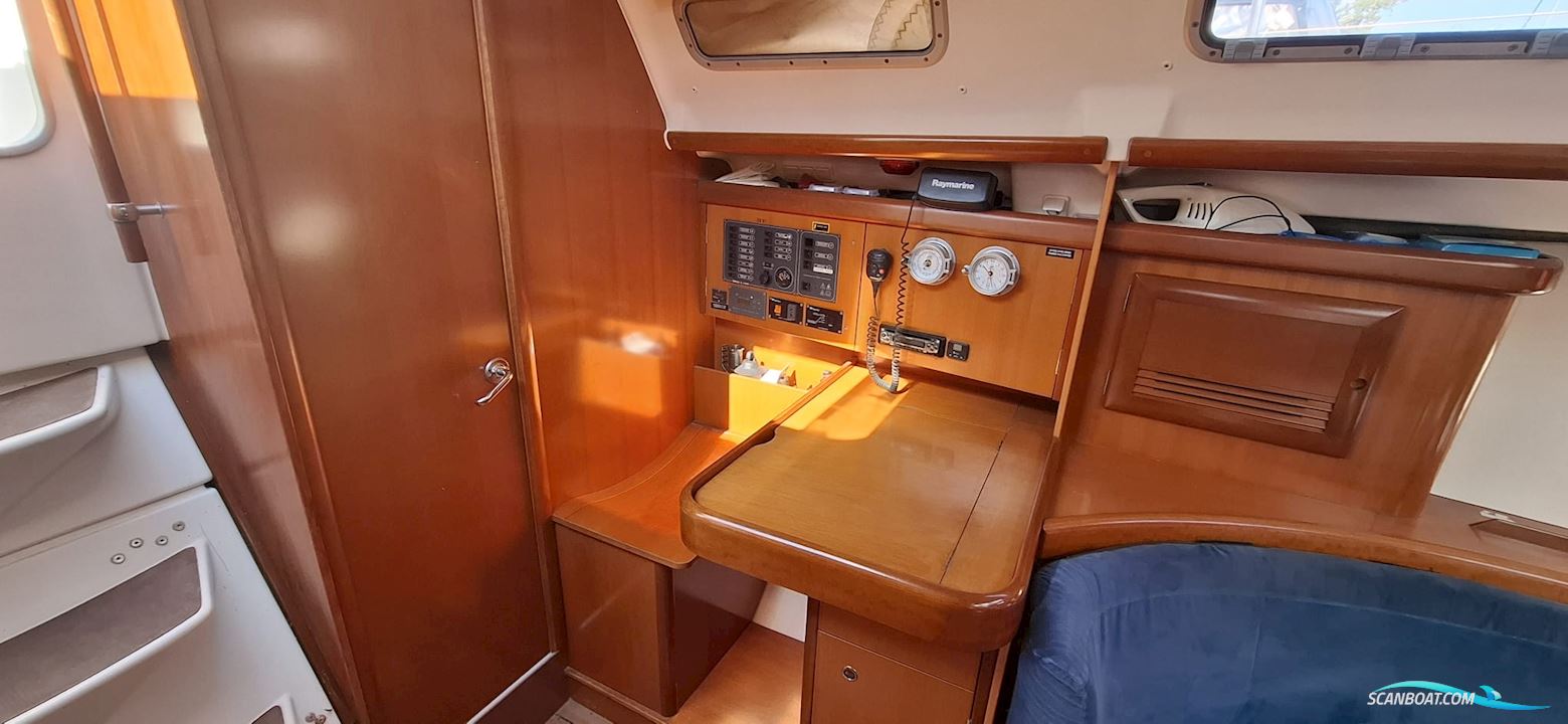 Beneteau Oceanis 393