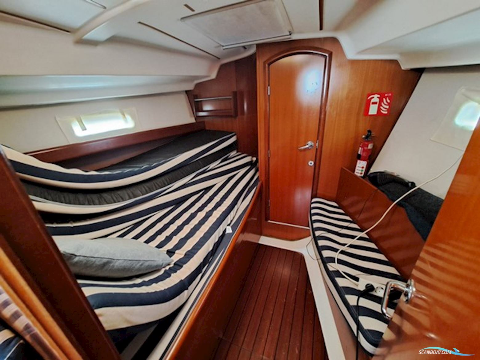 Beneteau Oceanis 393