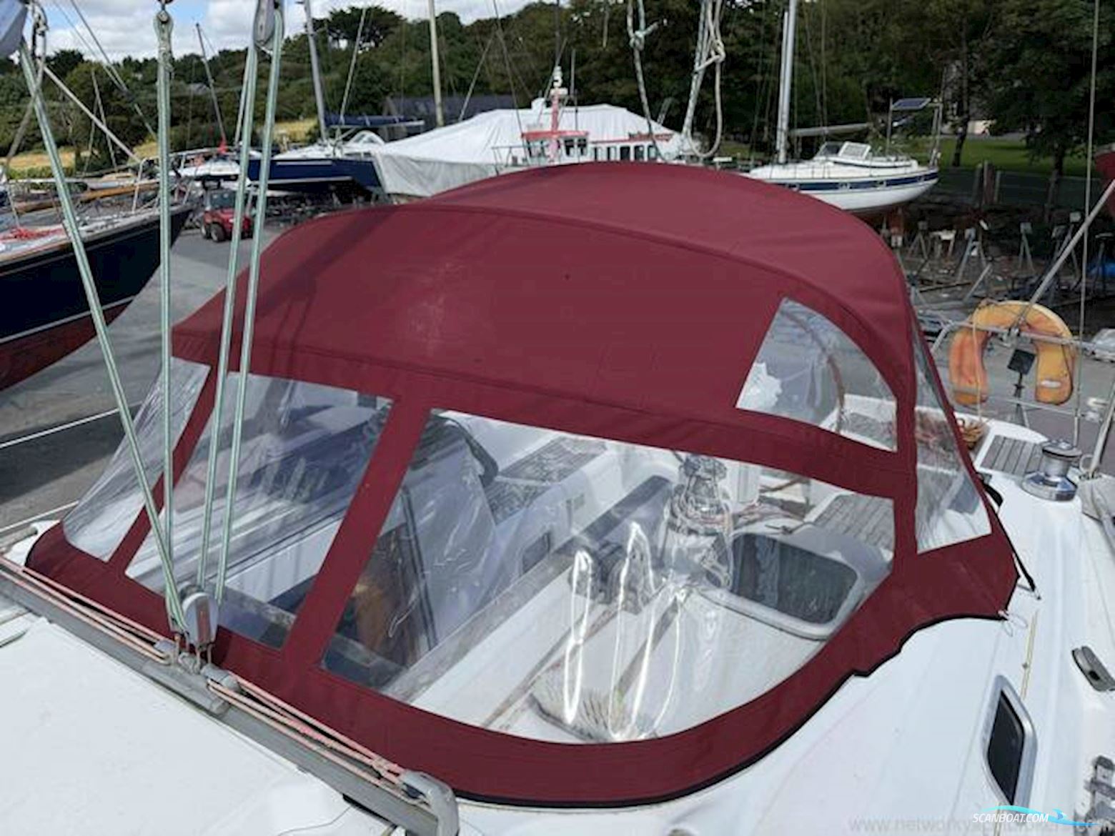 Beneteau Oceanis 393