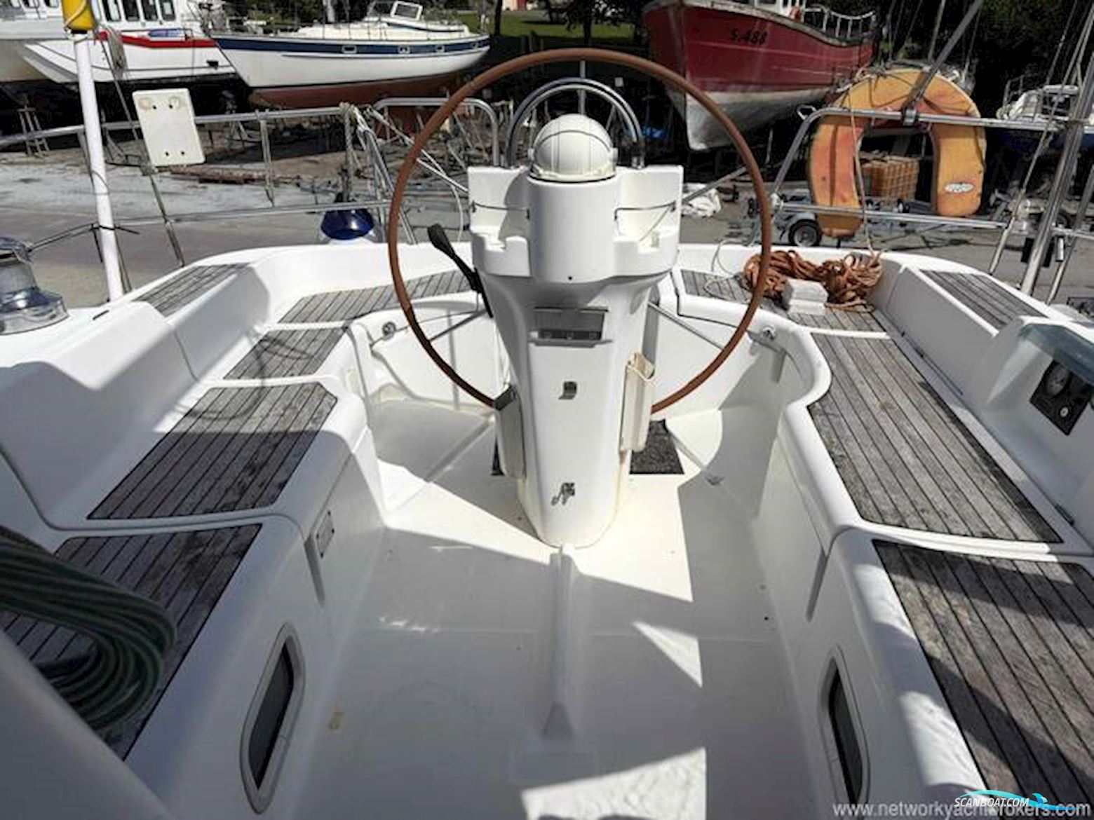 Beneteau Oceanis 393
