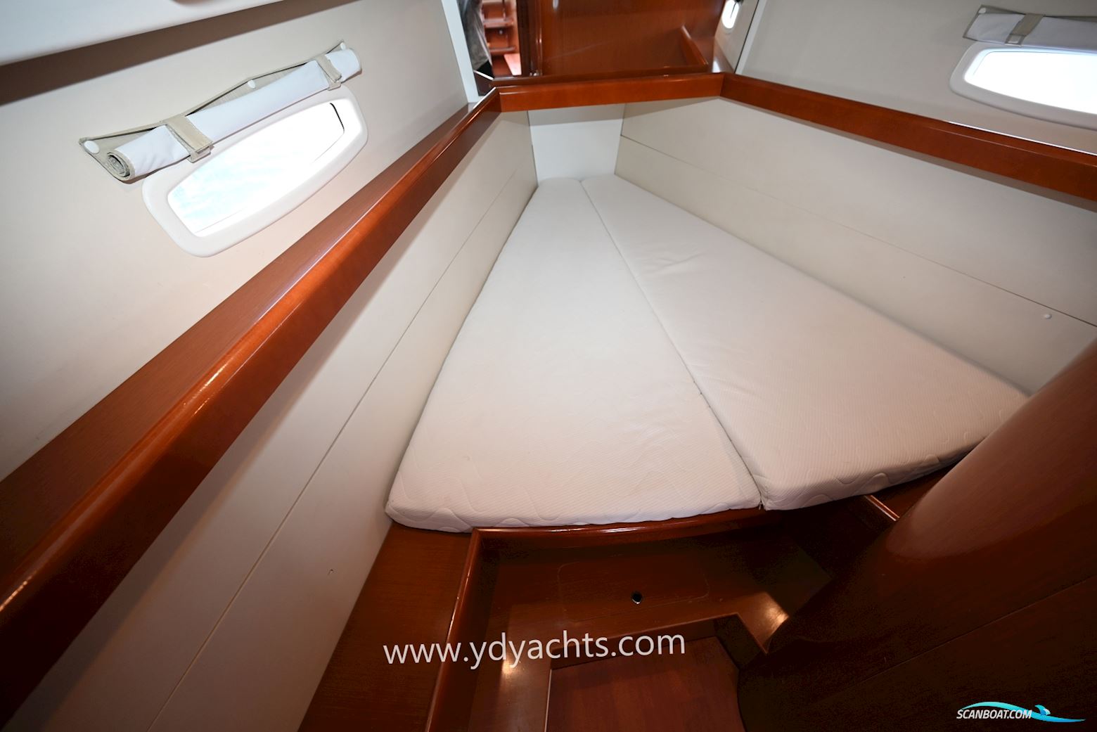 Beneteau Oceanis 40