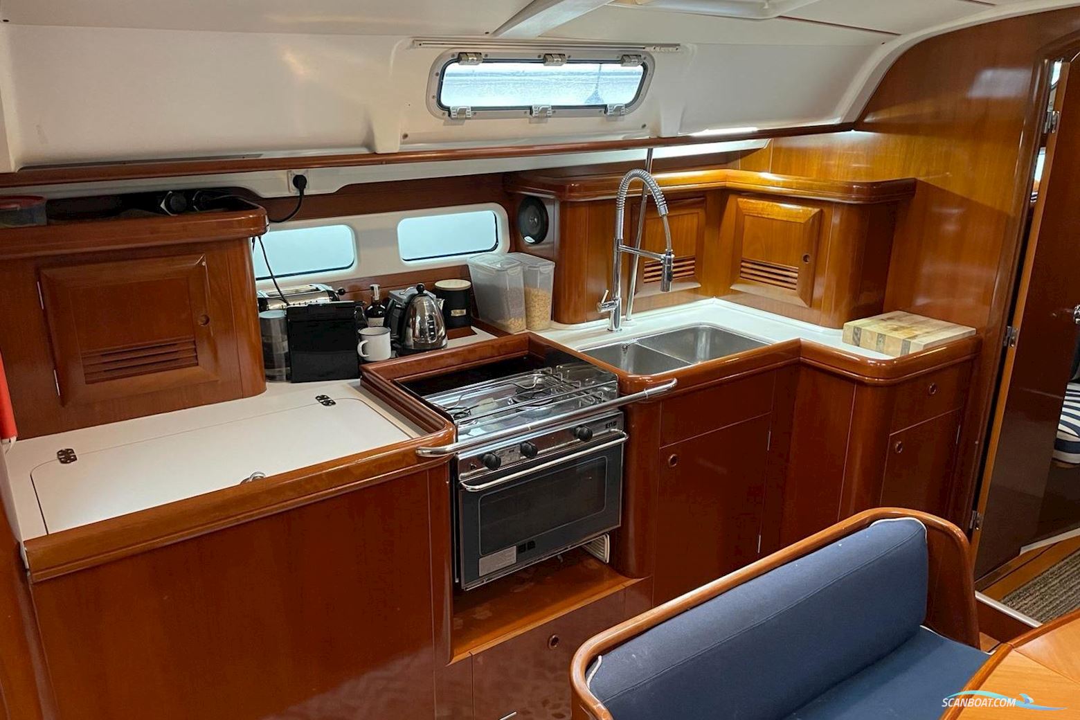 Beneteau Oceanis 411 Celebration