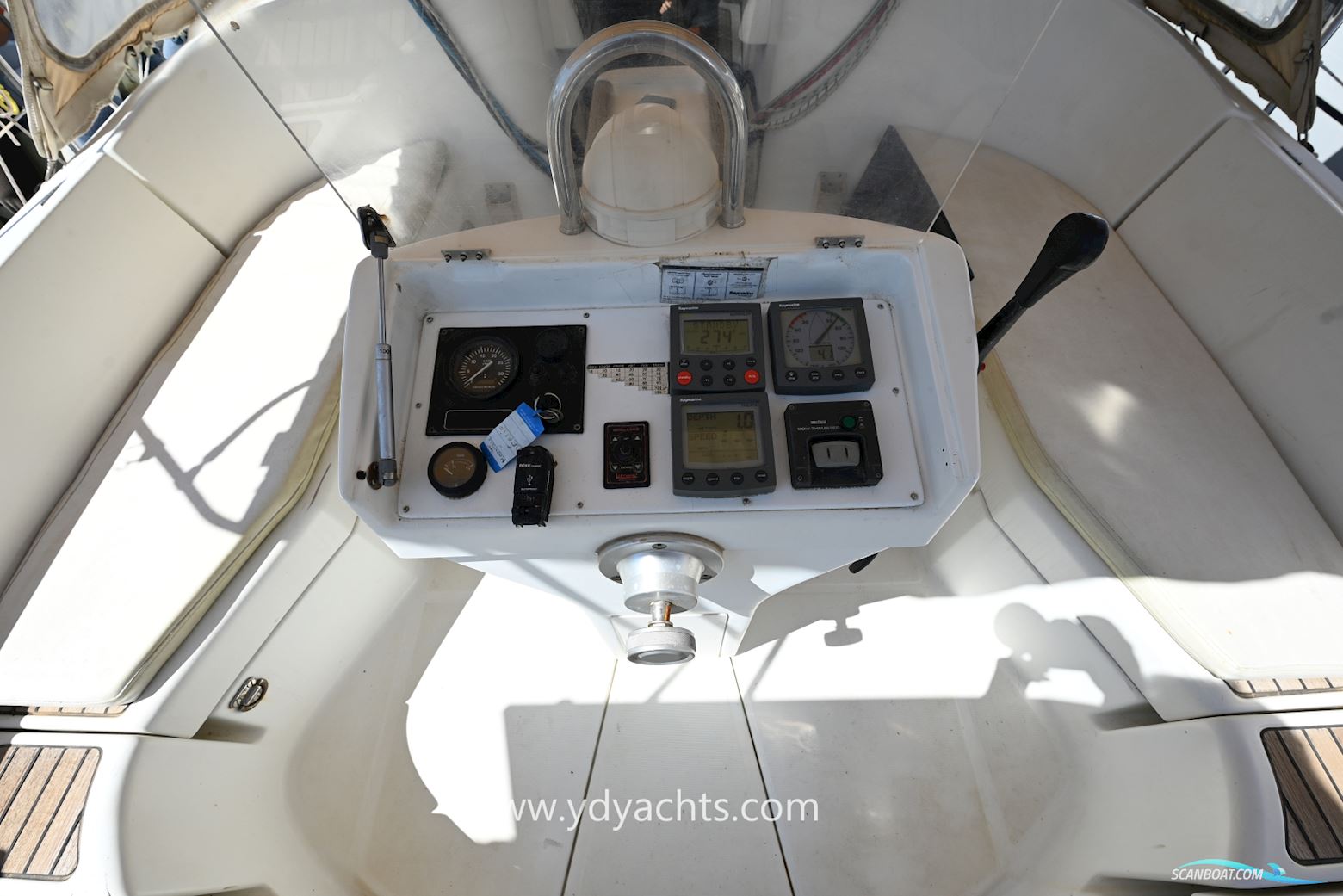 Beneteau Oceanis 411 Clipper Celebration