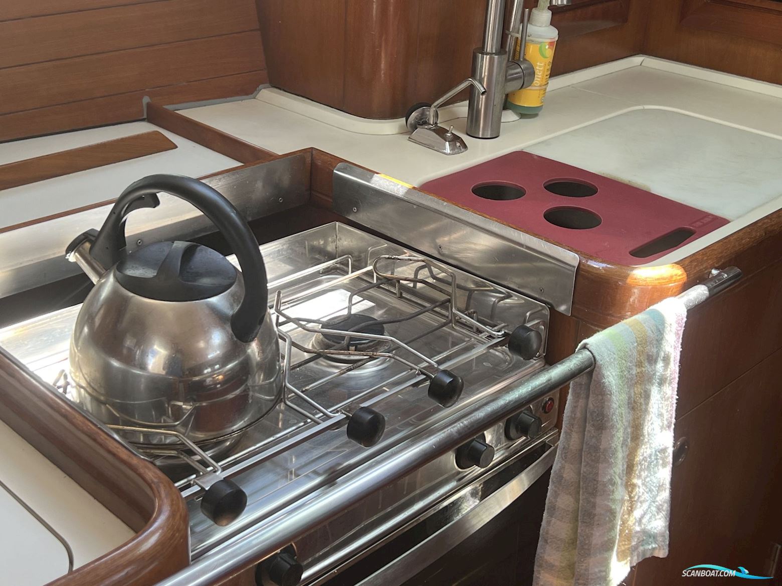 Bénéteau Oceanis 411