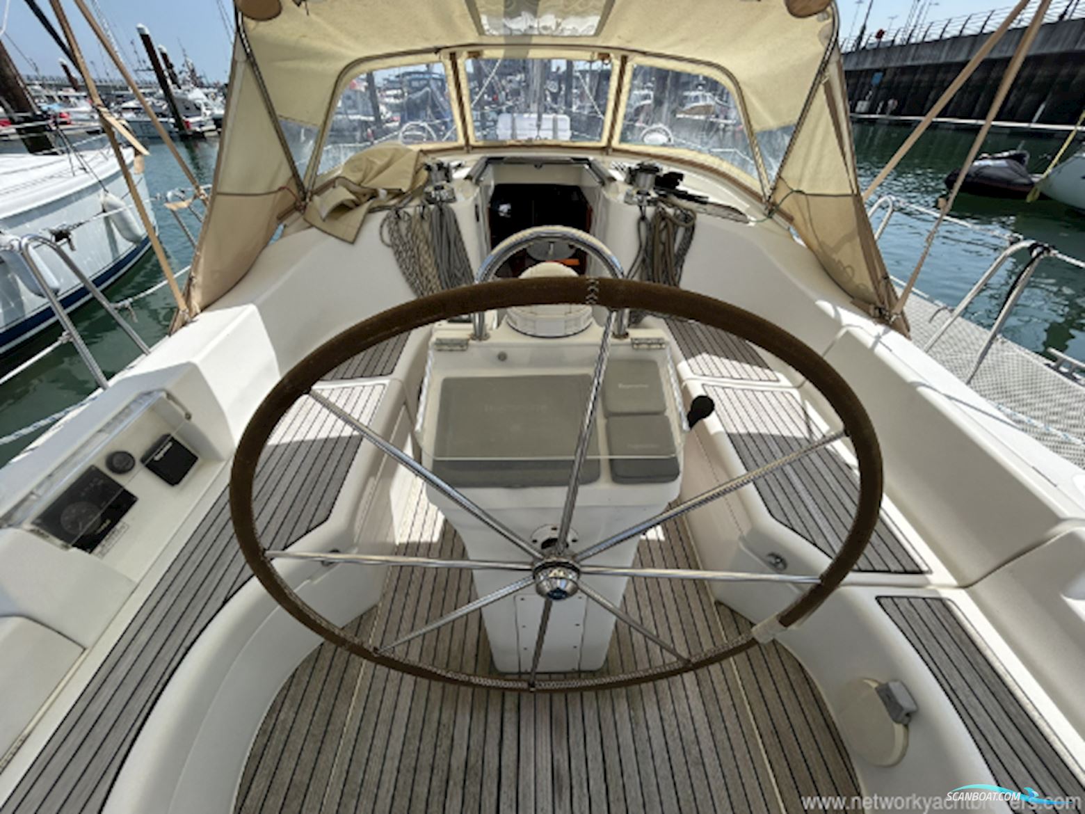 Beneteau Oceanis 423