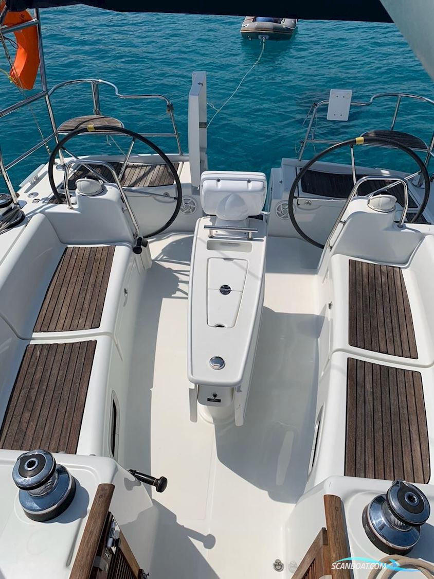 Beneteau Oceanis 43