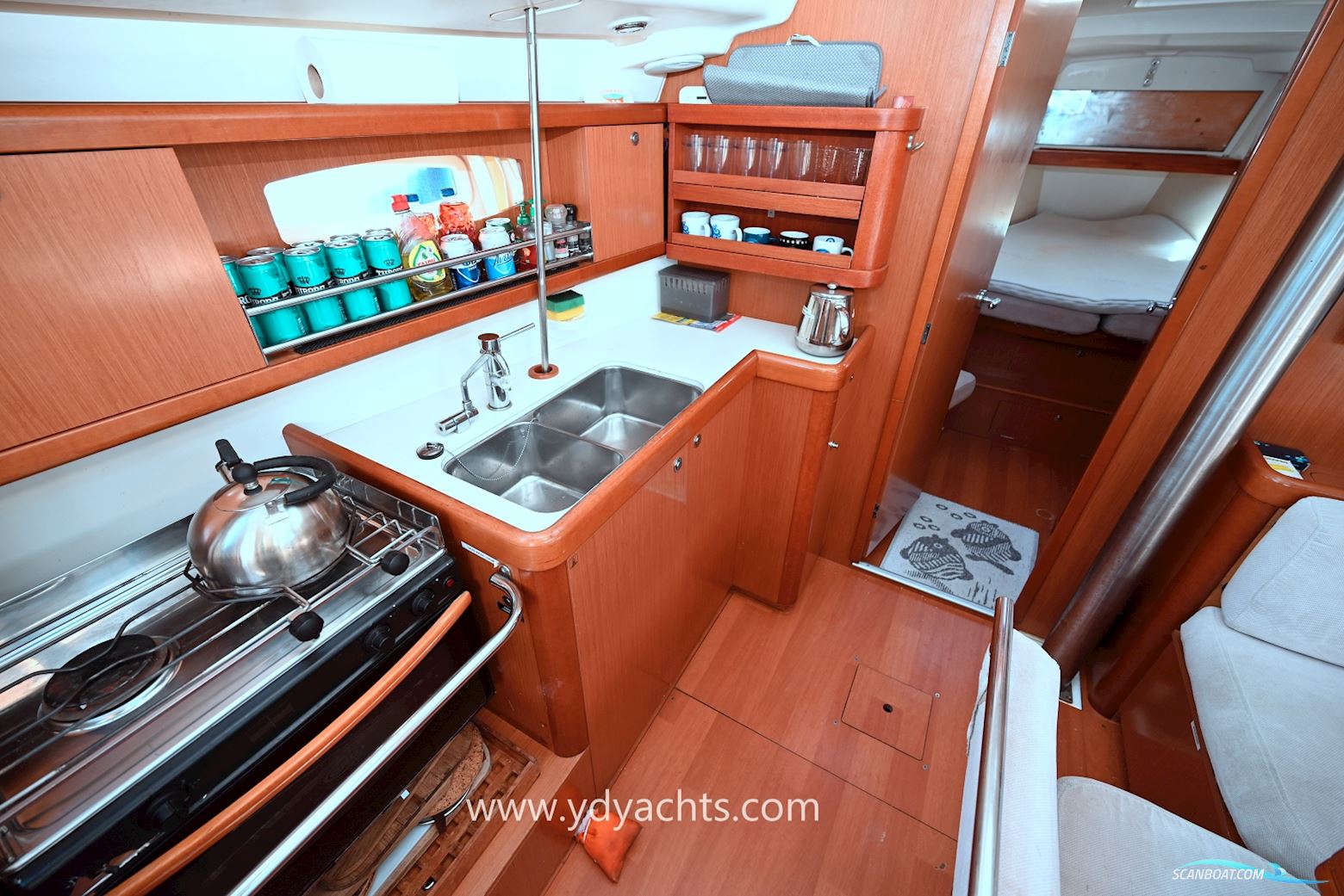 Beneteau Oceanis 43