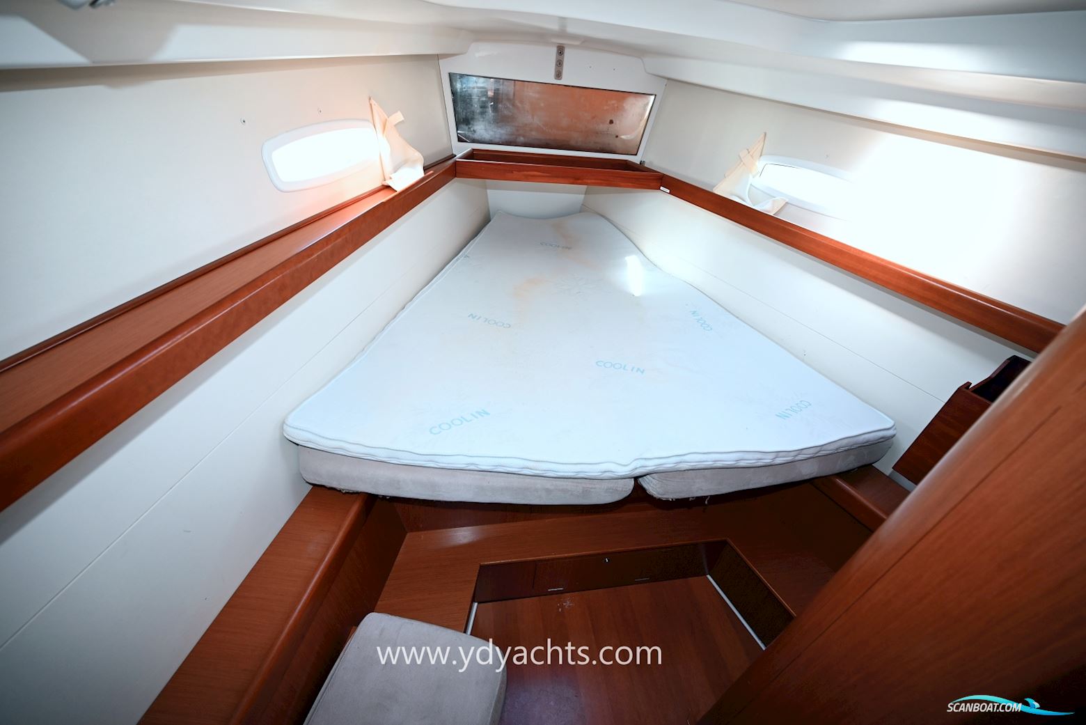 Beneteau Oceanis 43