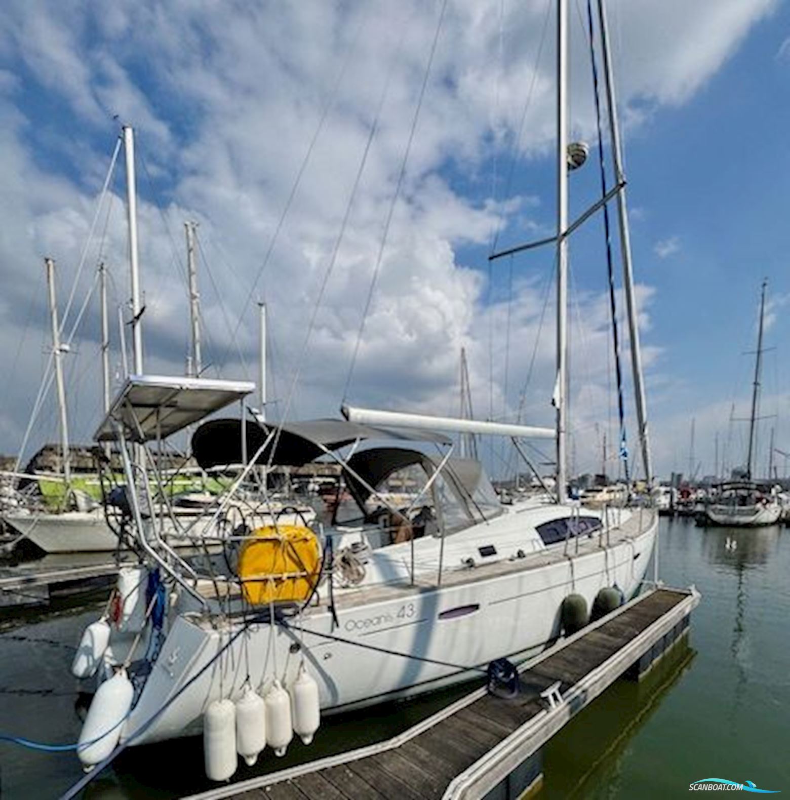 Beneteau Oceanis 43