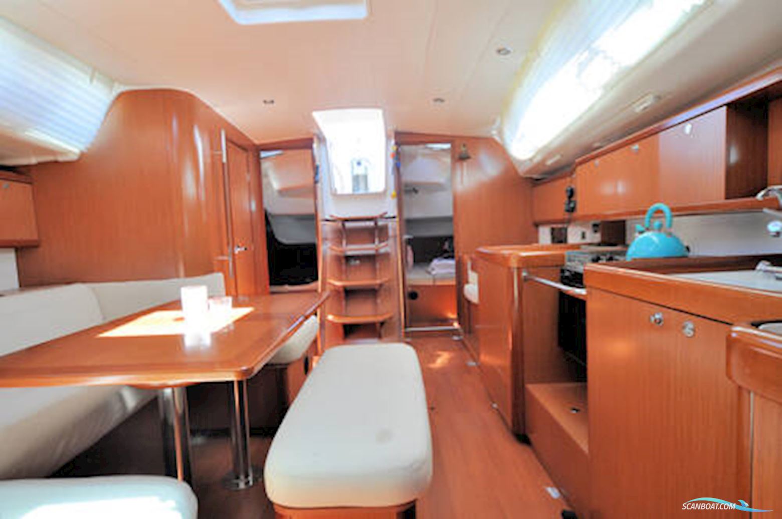 Beneteau Oceanis 43