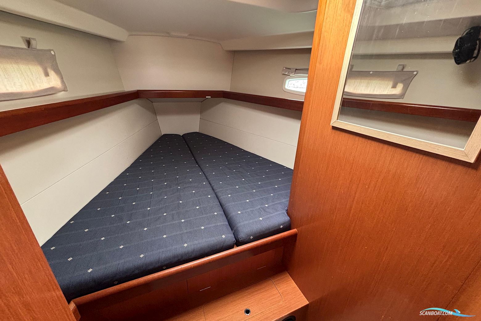 Beneteau Oceanis 43