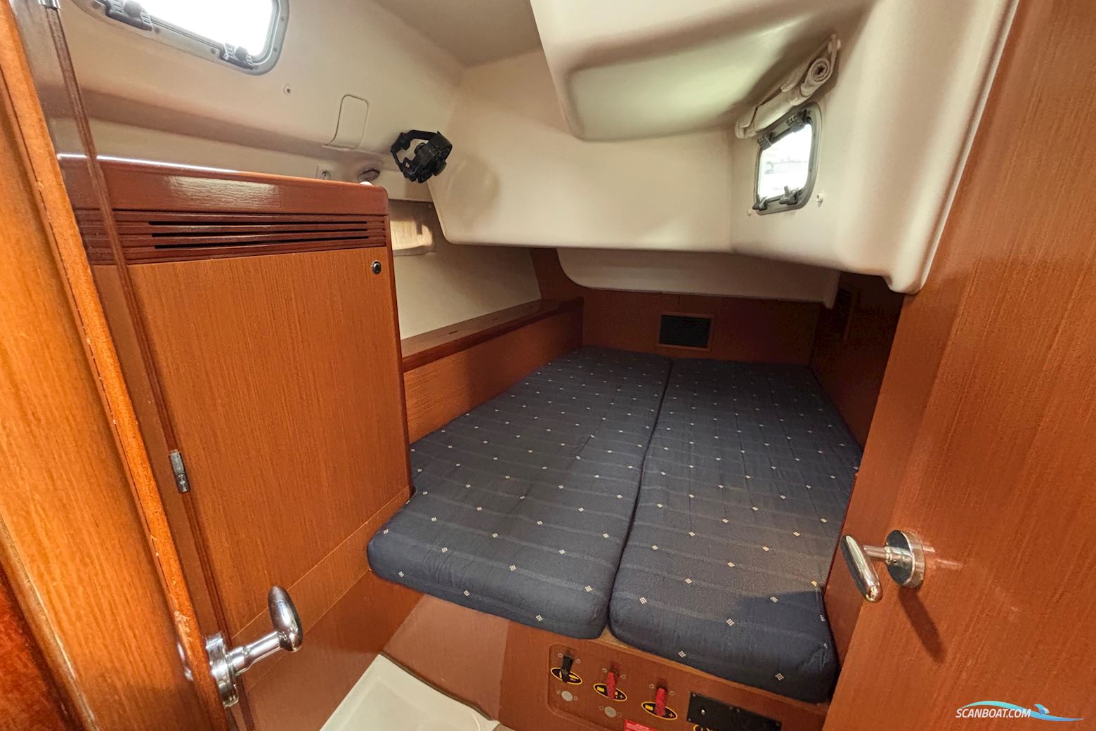 Beneteau Oceanis 43