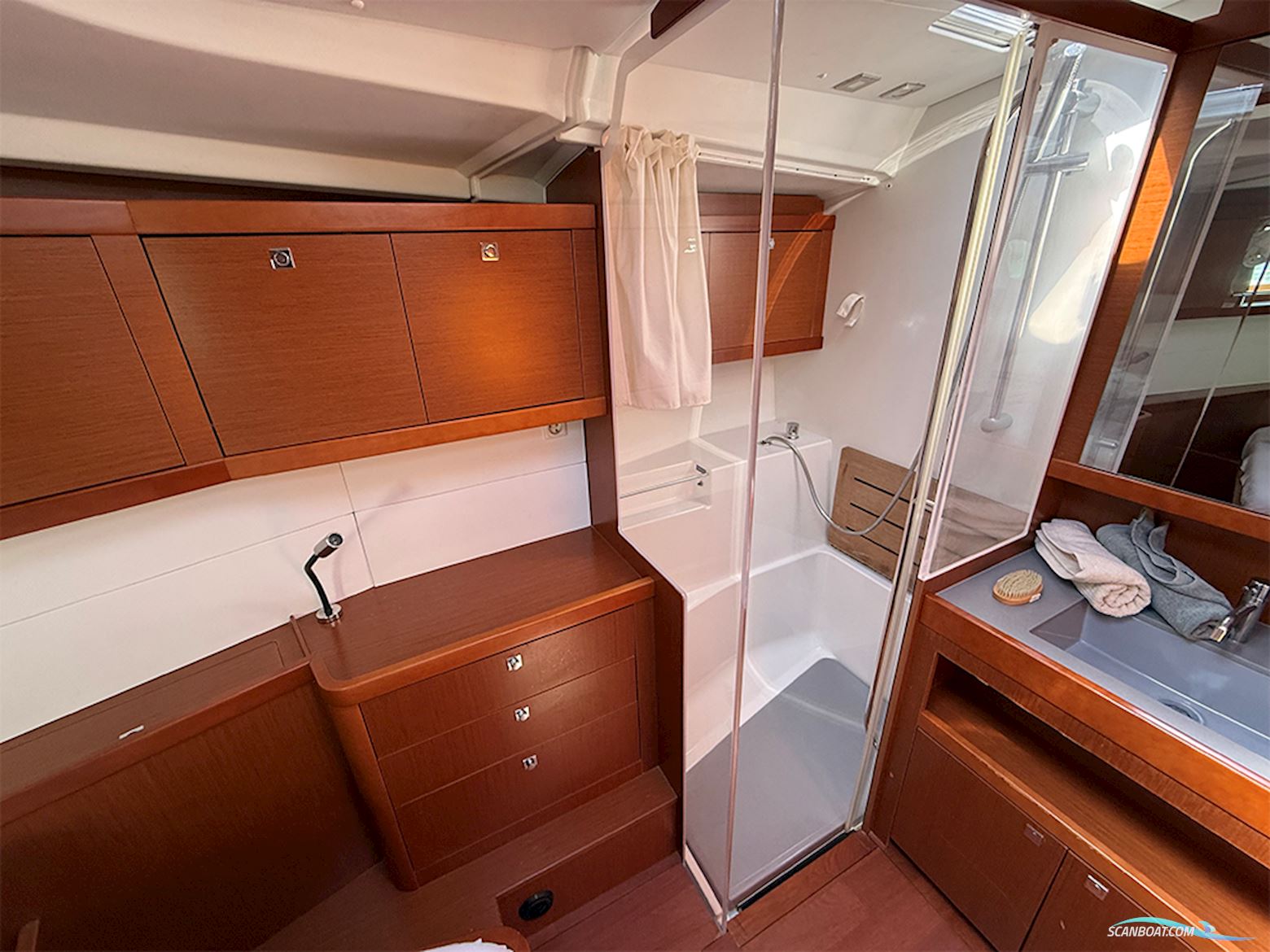 Bénéteau Oceanis 48