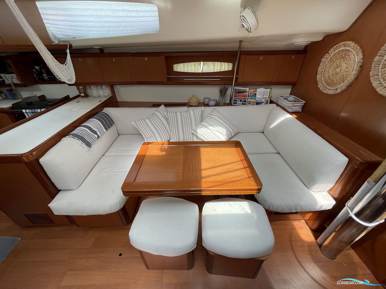 Beneteau Oceanis 49