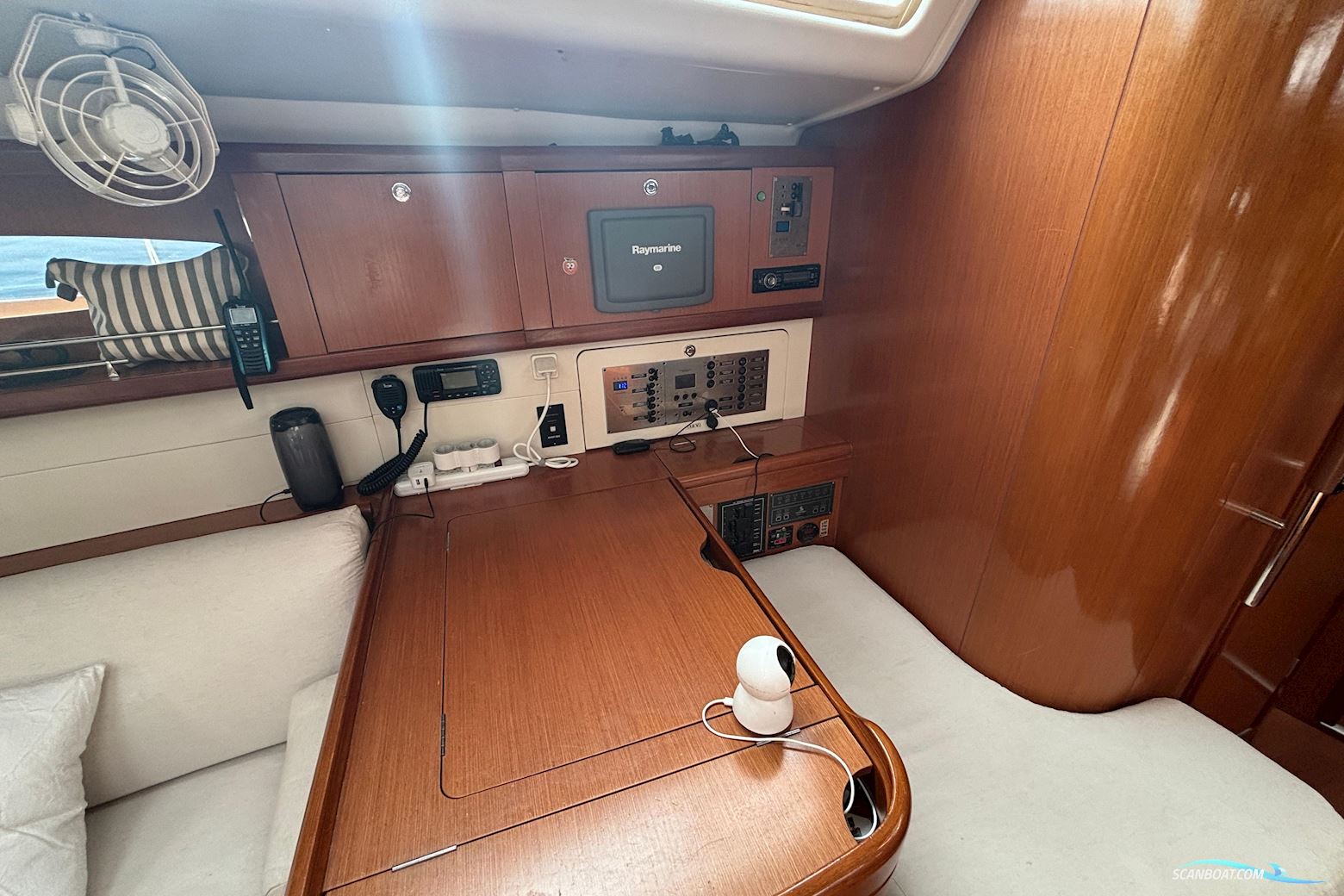 Beneteau Oceanis 49