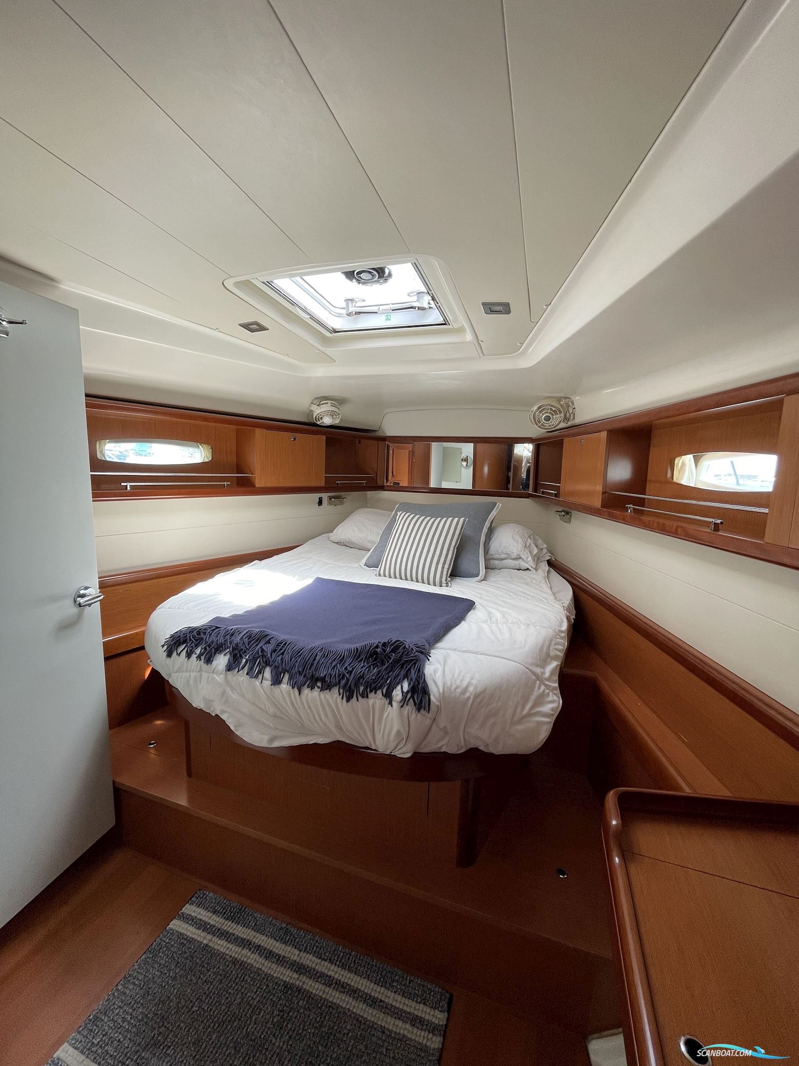 Beneteau Oceanis 49