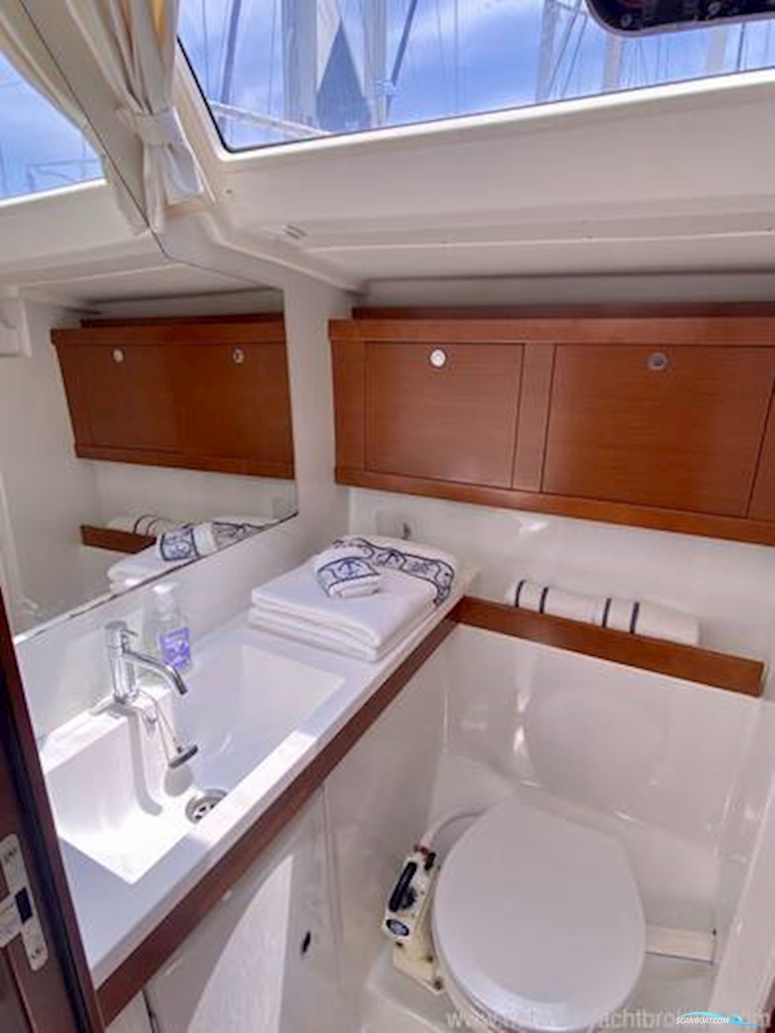 Beneteau Oceanis 54 Elegance