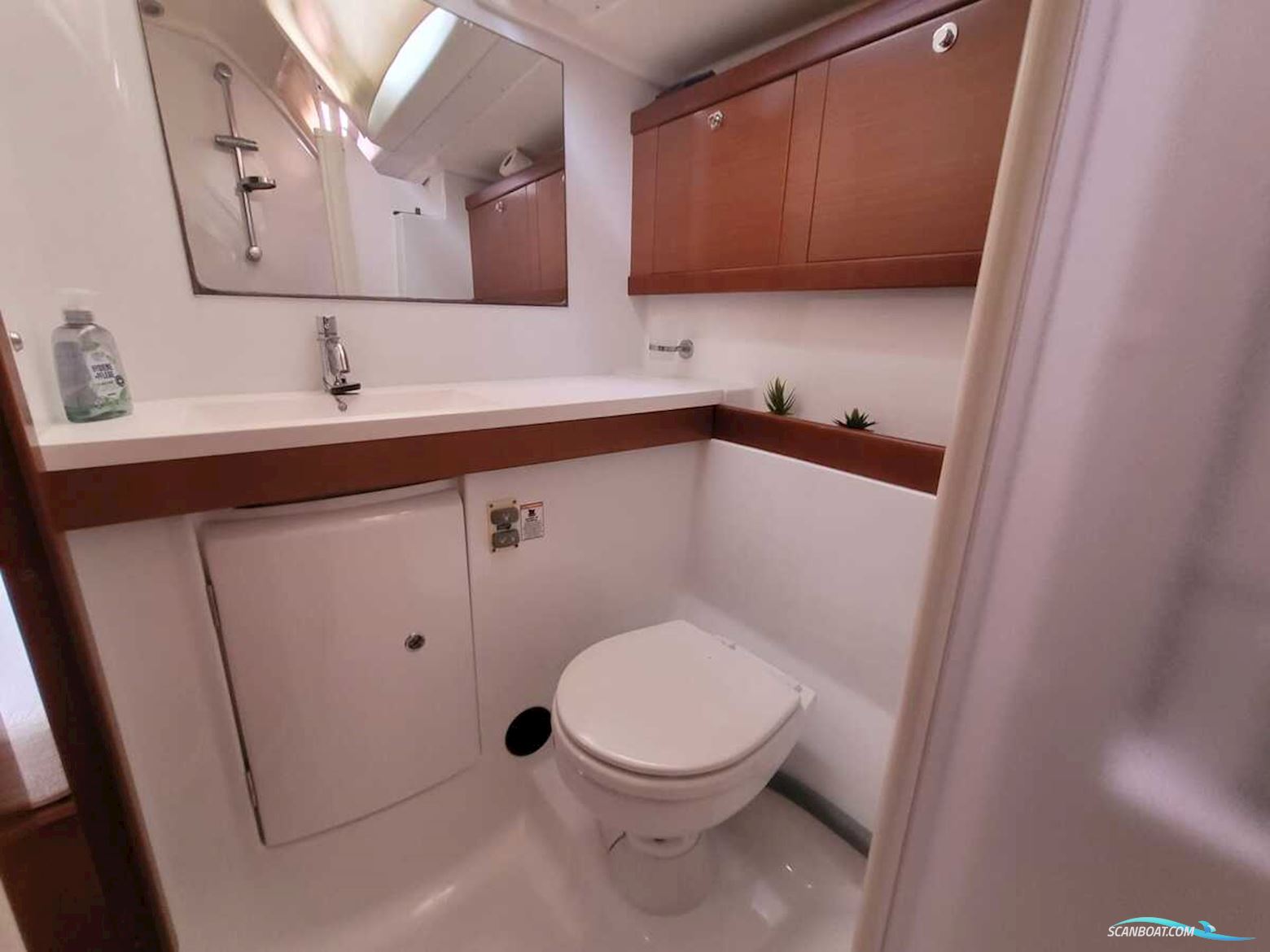 Beneteau Oceanis 54