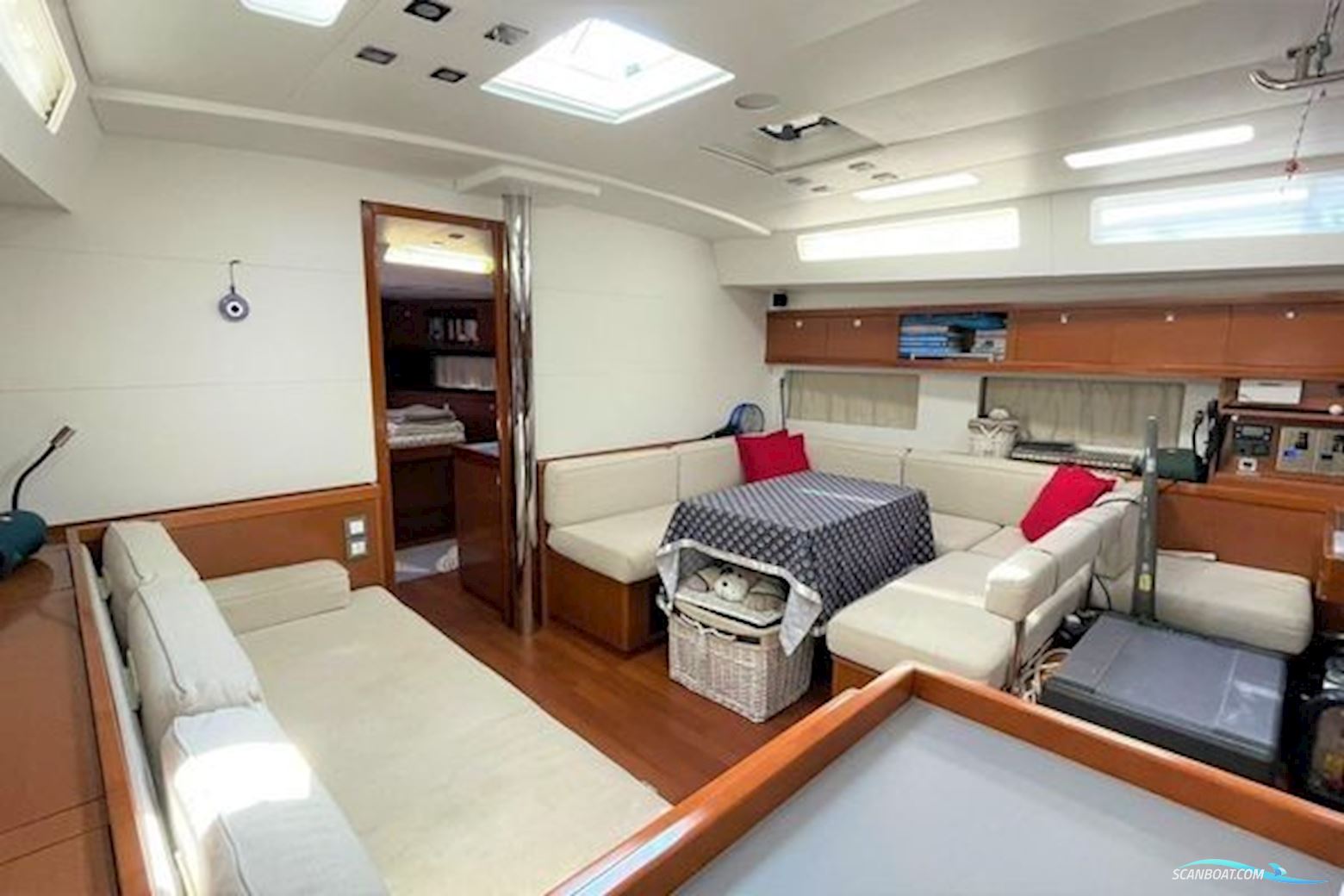Beneteau Oceanis 55