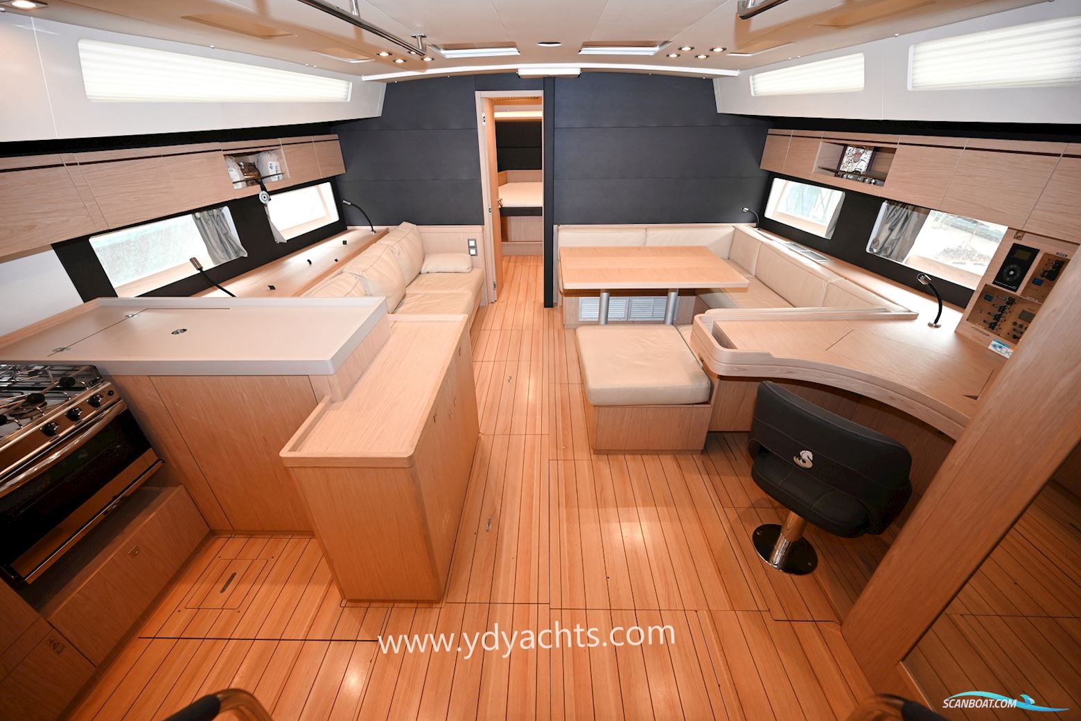 Beneteau Oceanis 55.1 Owner's Version