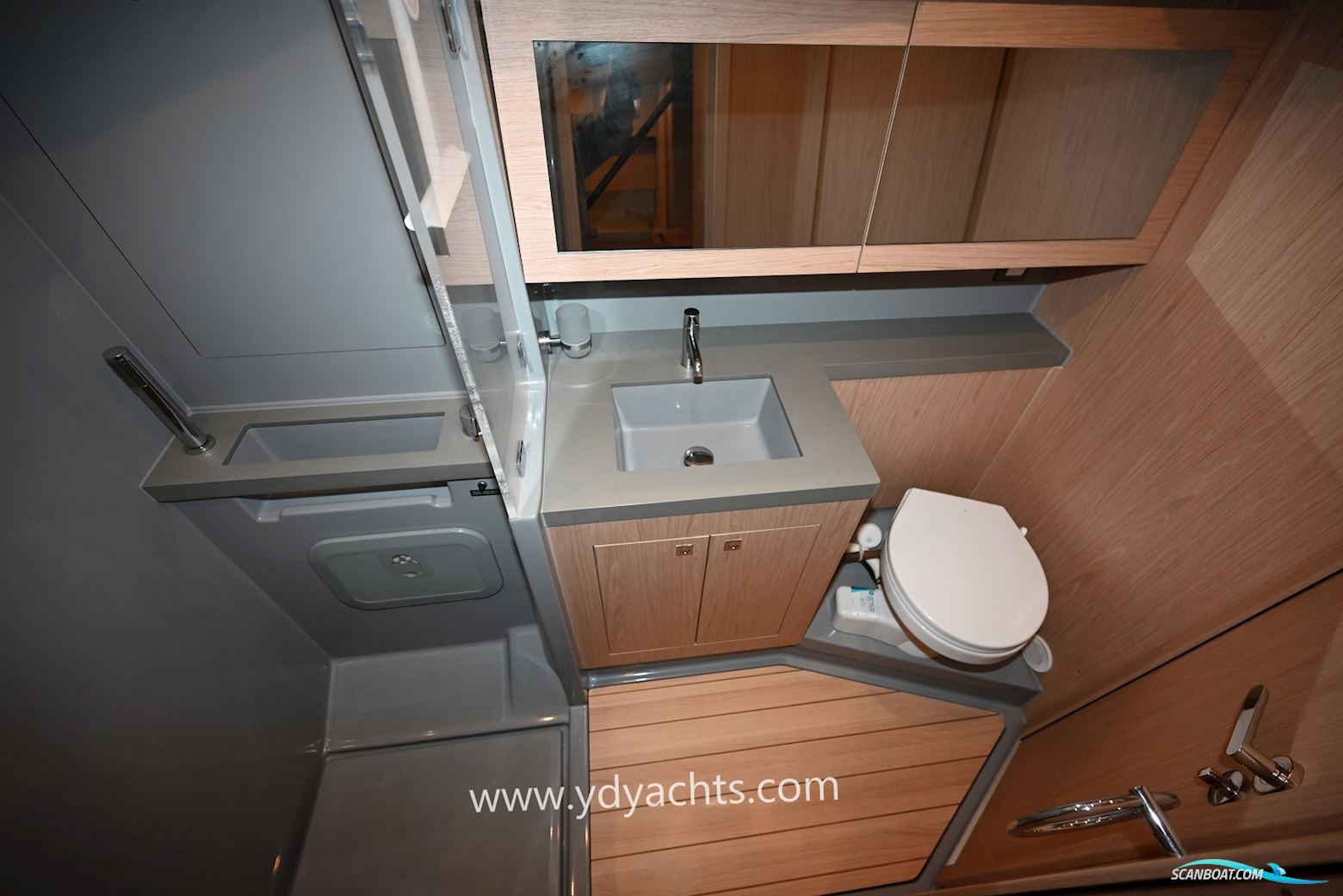Beneteau Oceanis 55.1 Owner's Version