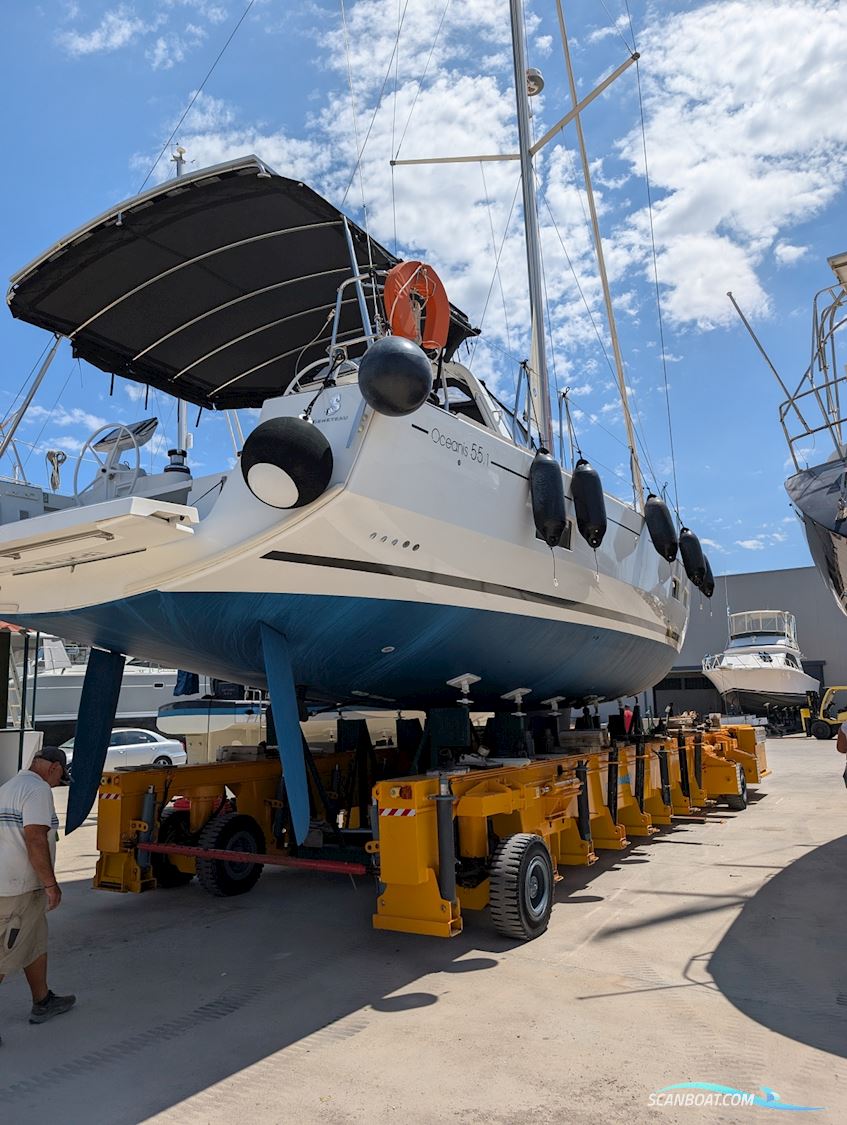 Beneteau Oceanis 55.1 Owner's Version