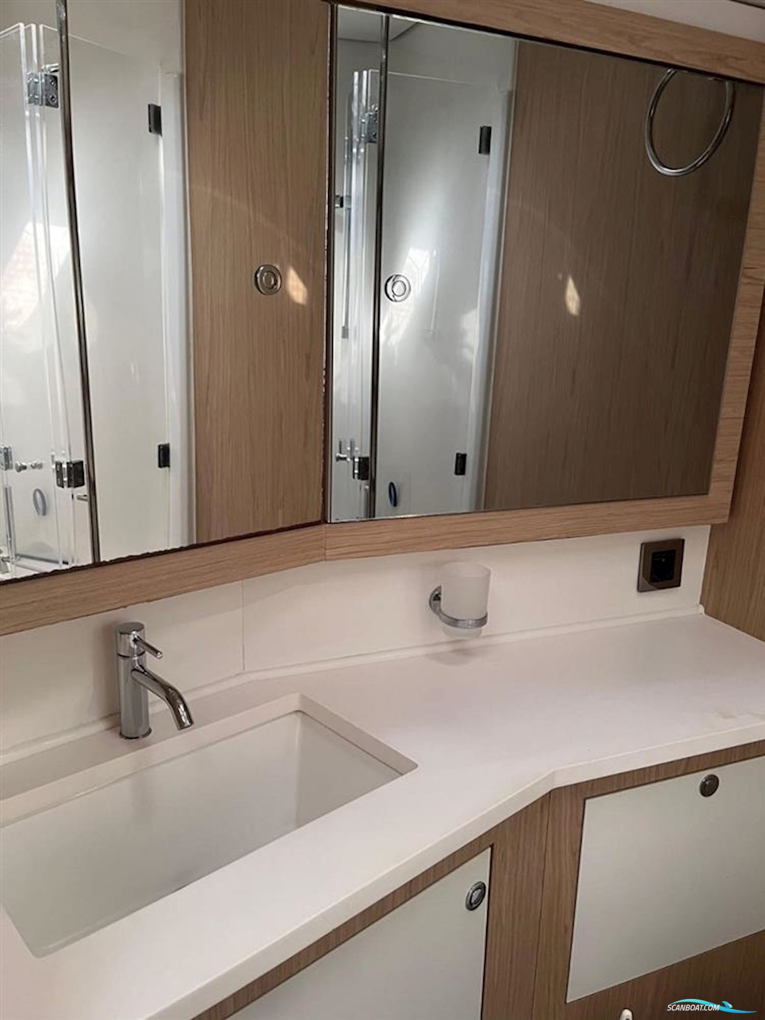 Beneteau Oceanis 60