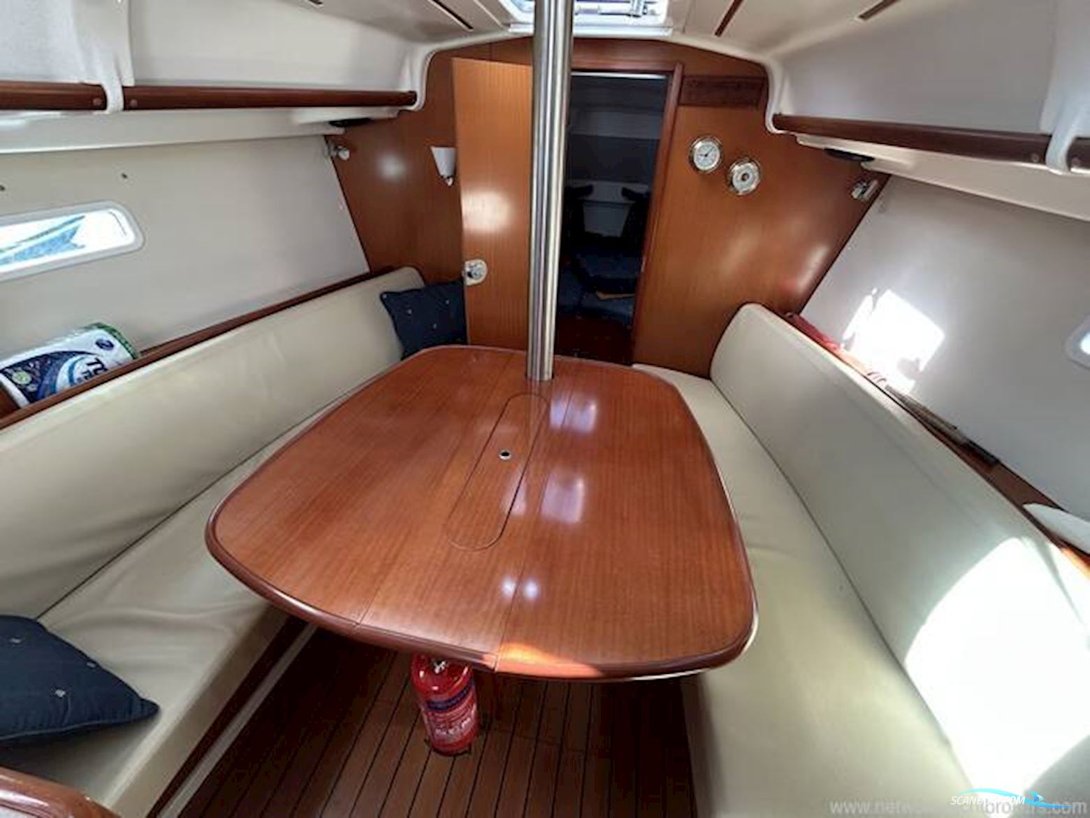 Beneteau Oceanis Clipper 323