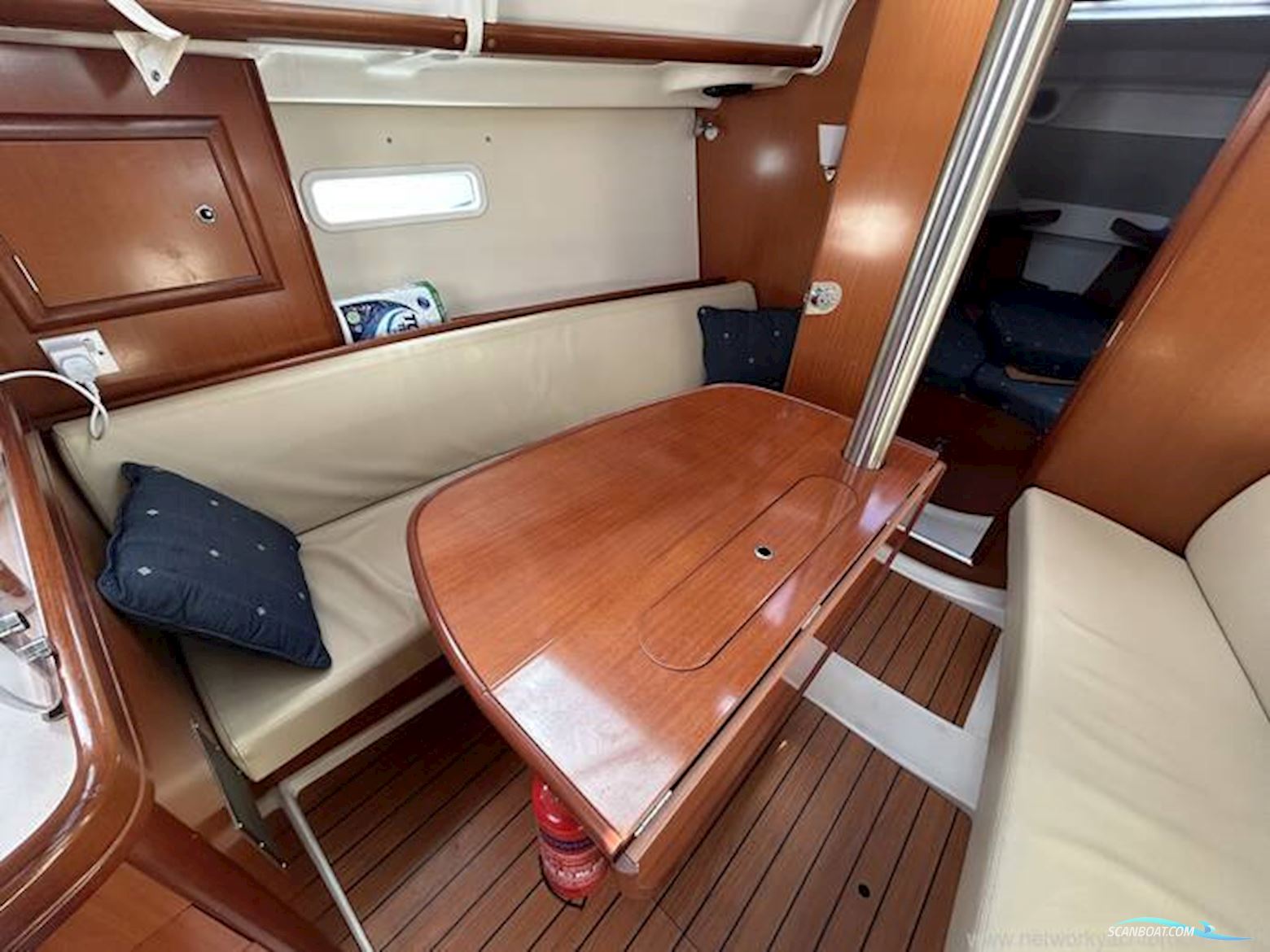 Beneteau Oceanis Clipper 323