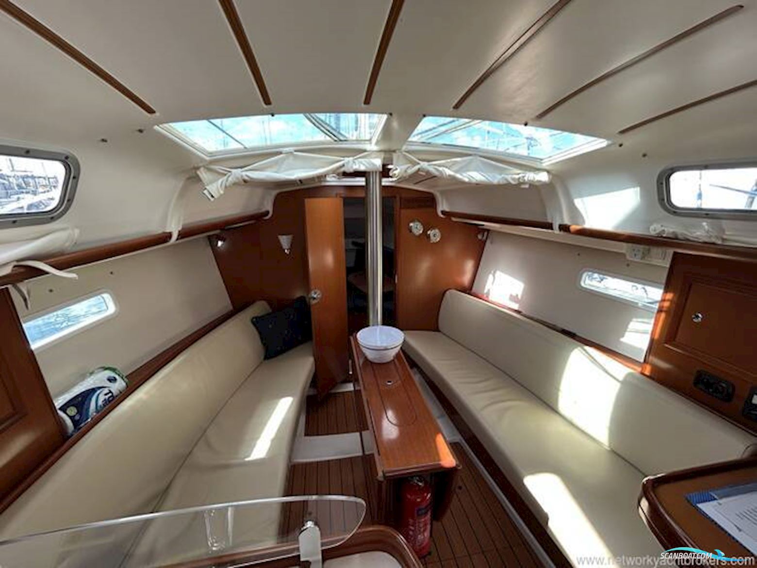 Beneteau Oceanis Clipper 323