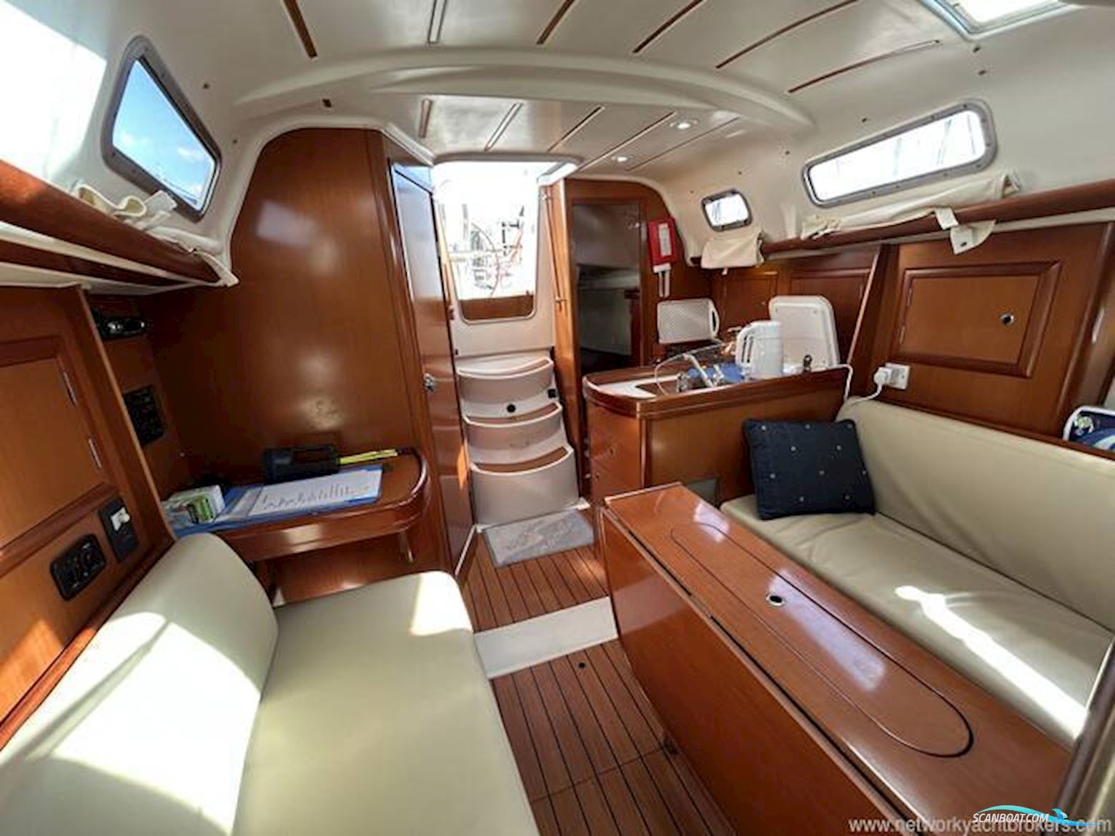Beneteau Oceanis Clipper 323