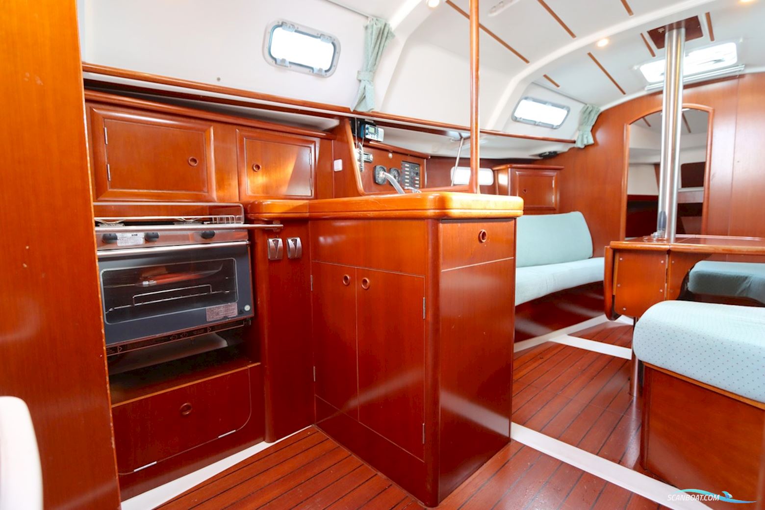 Beneteau Oceanis Clipper 331 Lifting Keel
