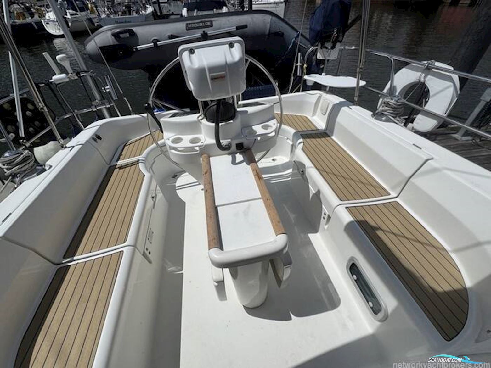 Beneteau Oceanis Clipper 381
