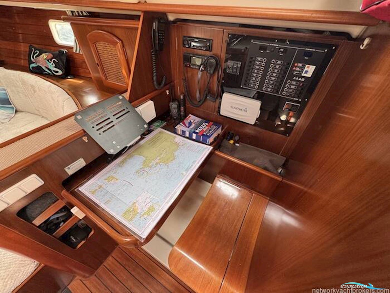 Beneteau Oceanis Clipper 381