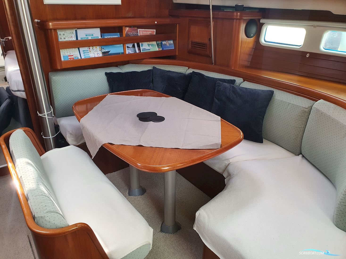 Beneteau Oceanis Clipper 411