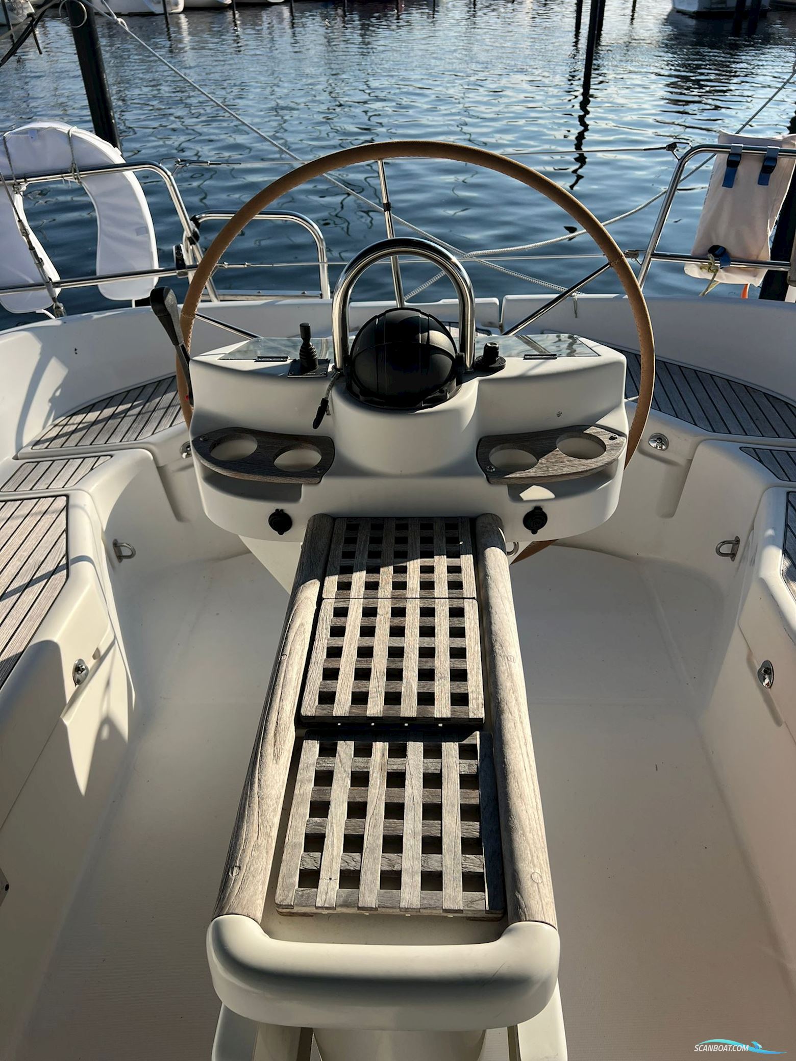 Beneteau Oceanis Clipper 411