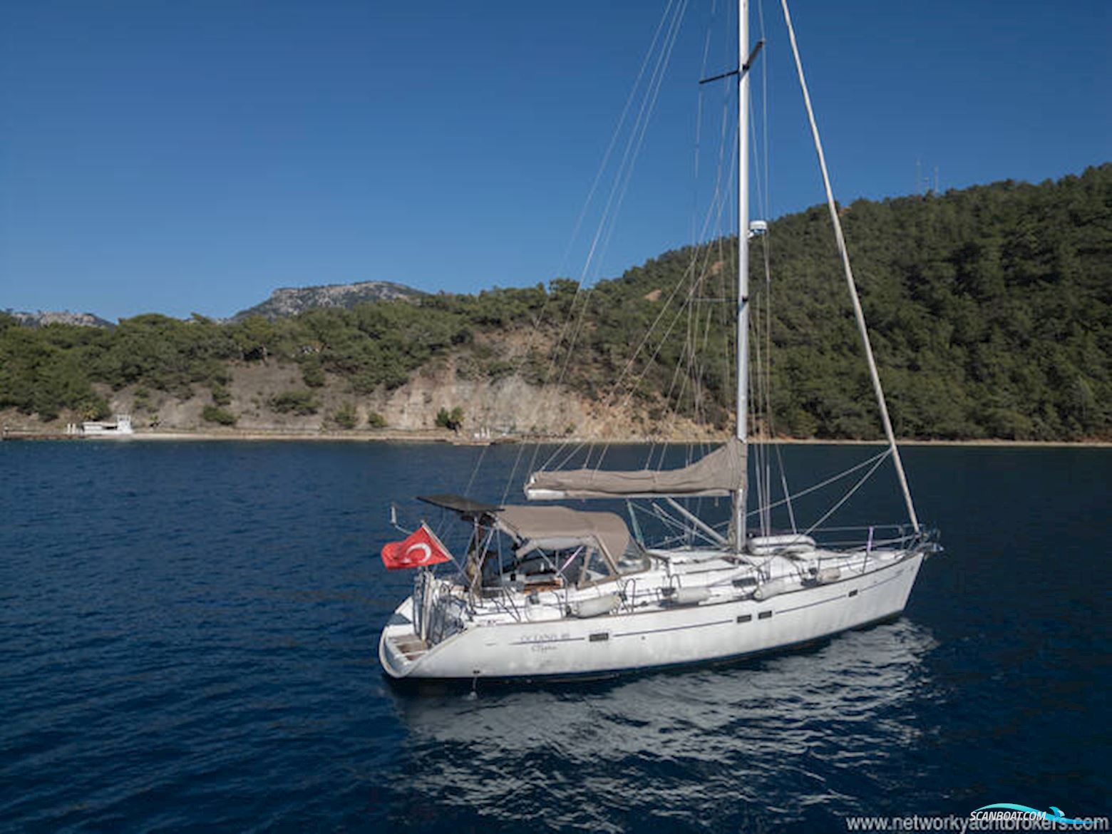 Beneteau Oceanis Clipper 411