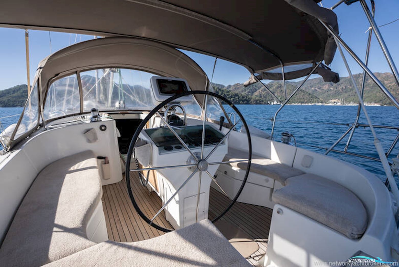 Beneteau Oceanis Clipper 411