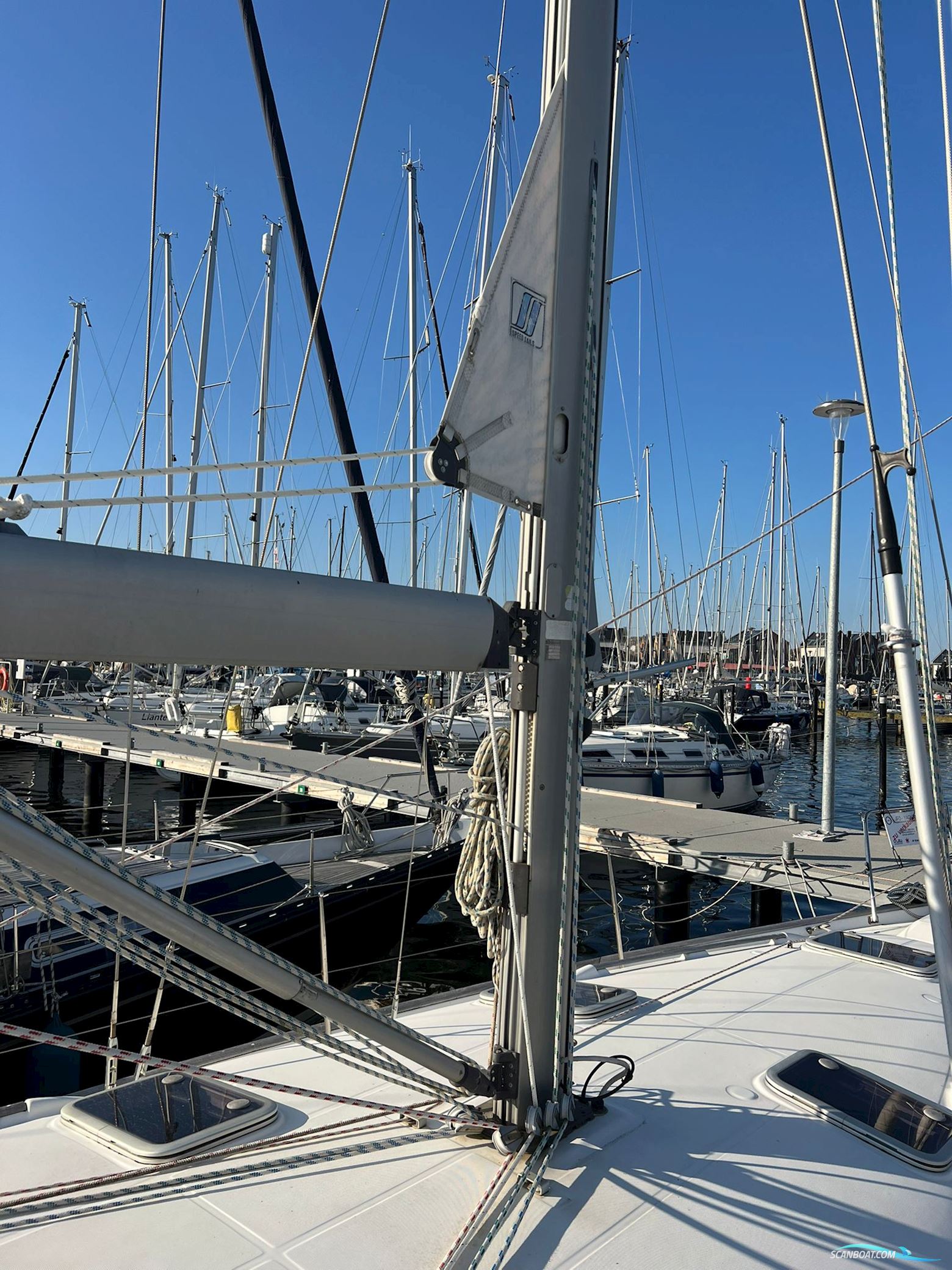 Beneteau Oceanis Clipper 411