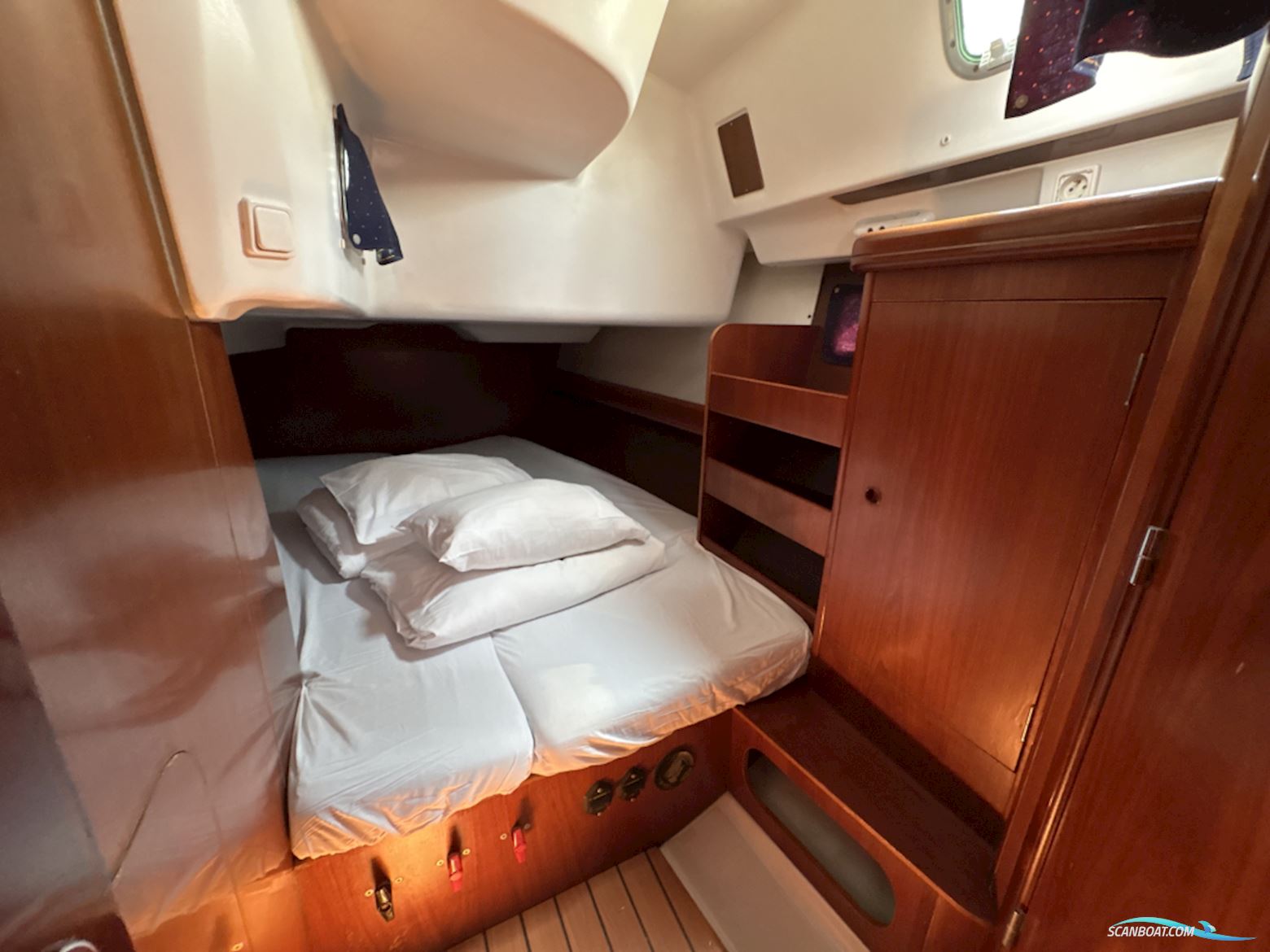 Beneteau Oceanis Clipper 423