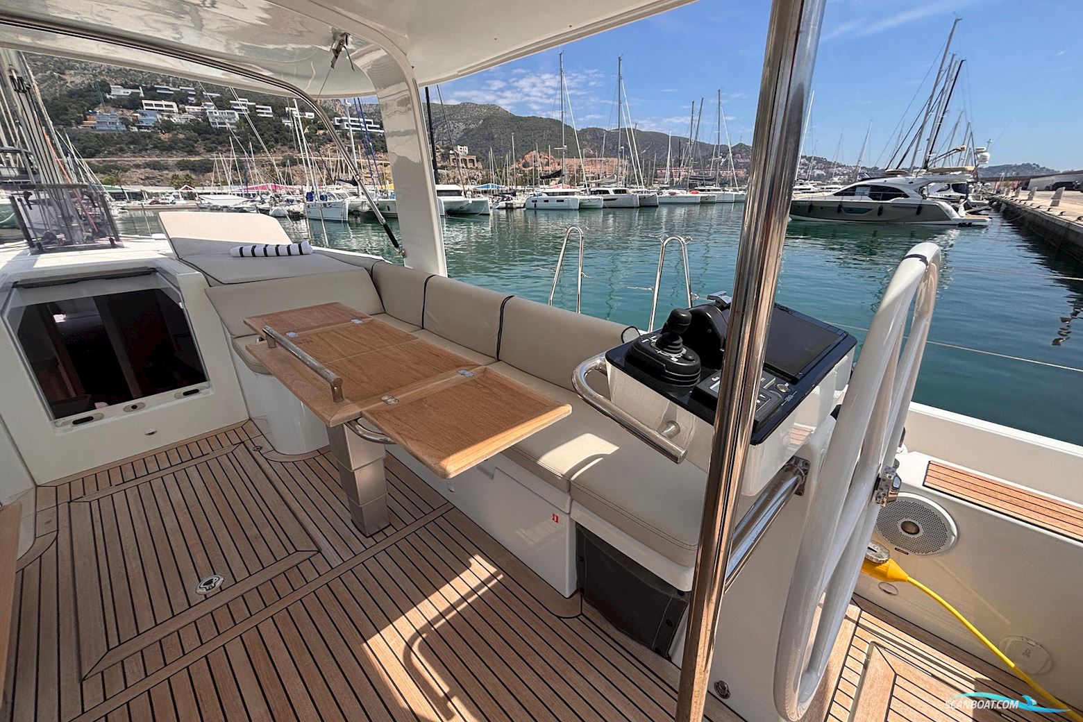Beneteau Oceanis Yacht 54