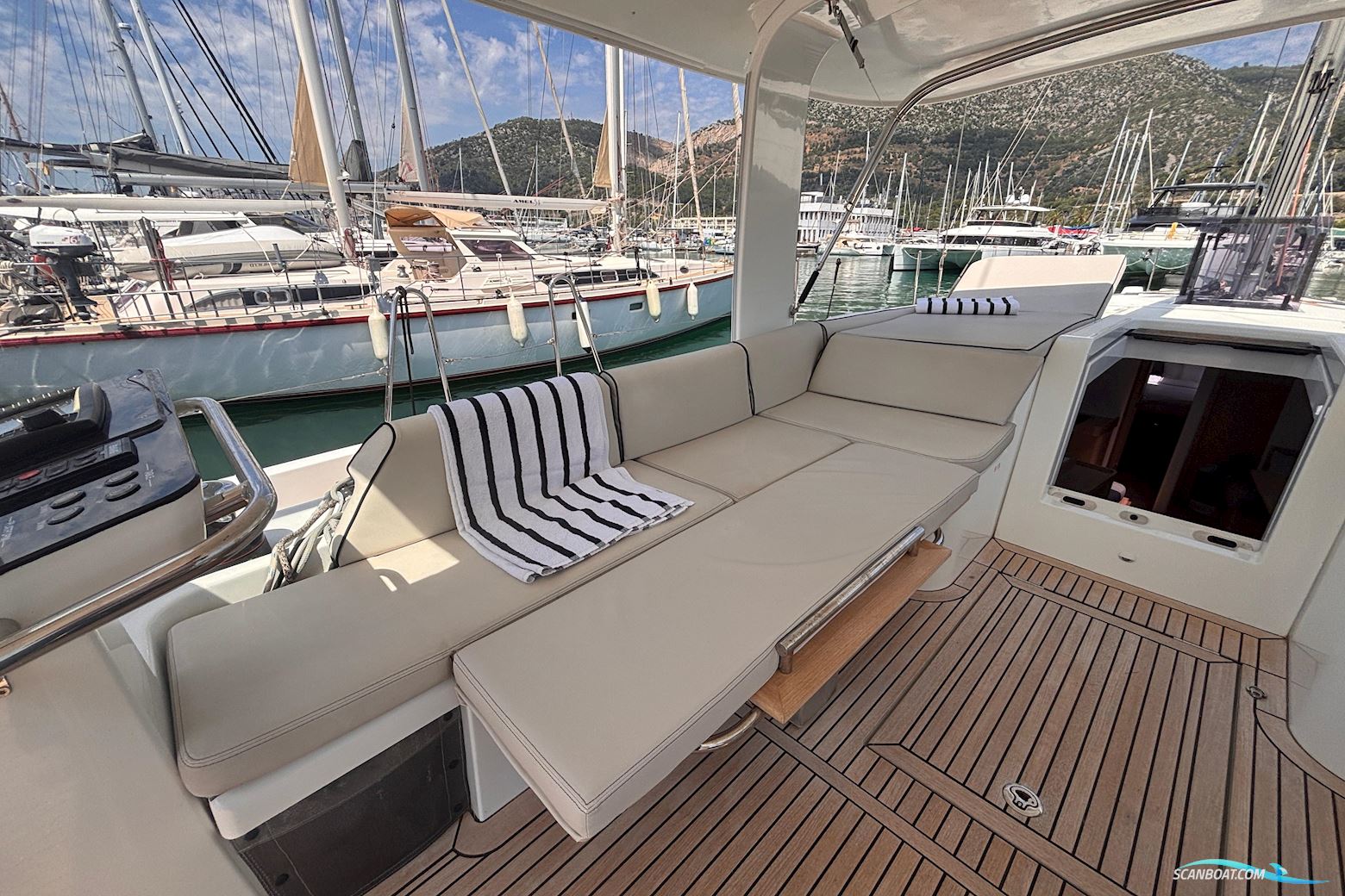 Beneteau Oceanis Yacht 54