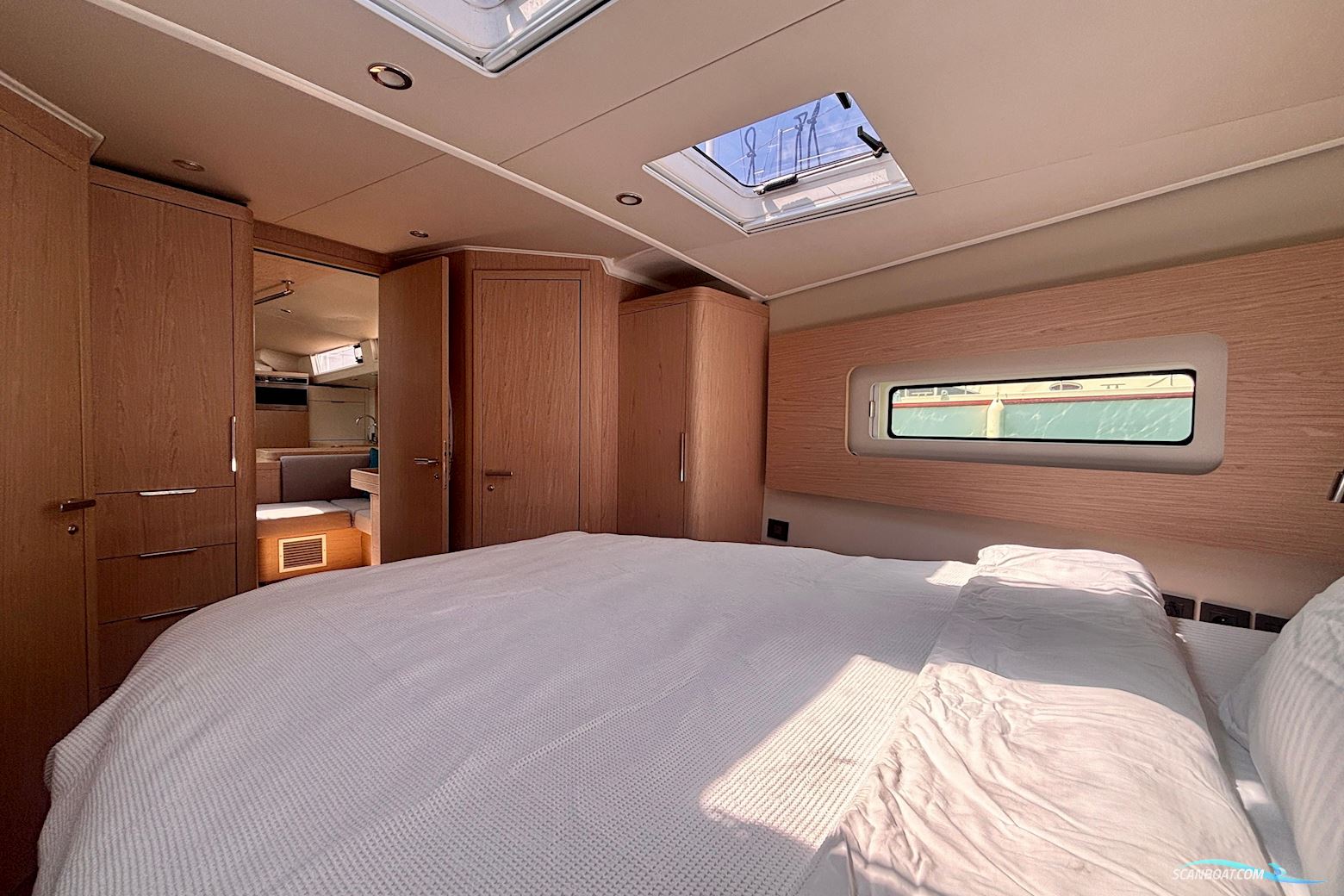 Beneteau Oceanis Yacht 54