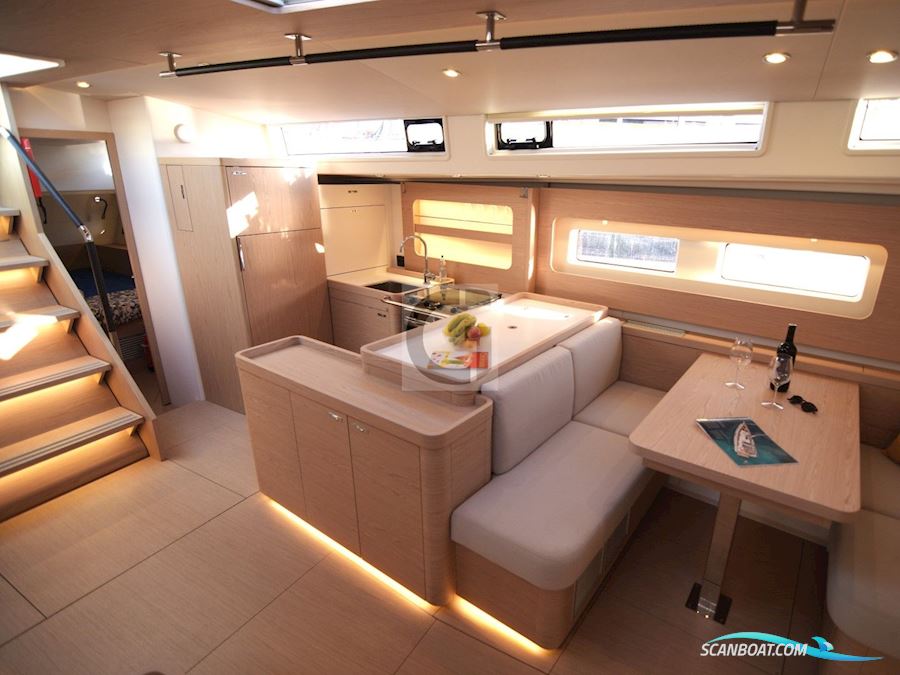 Beneteau Oceanis Yacht 54