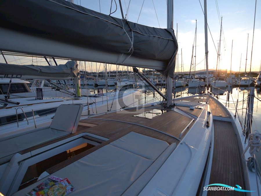 Beneteau Oceanis Yacht 54
