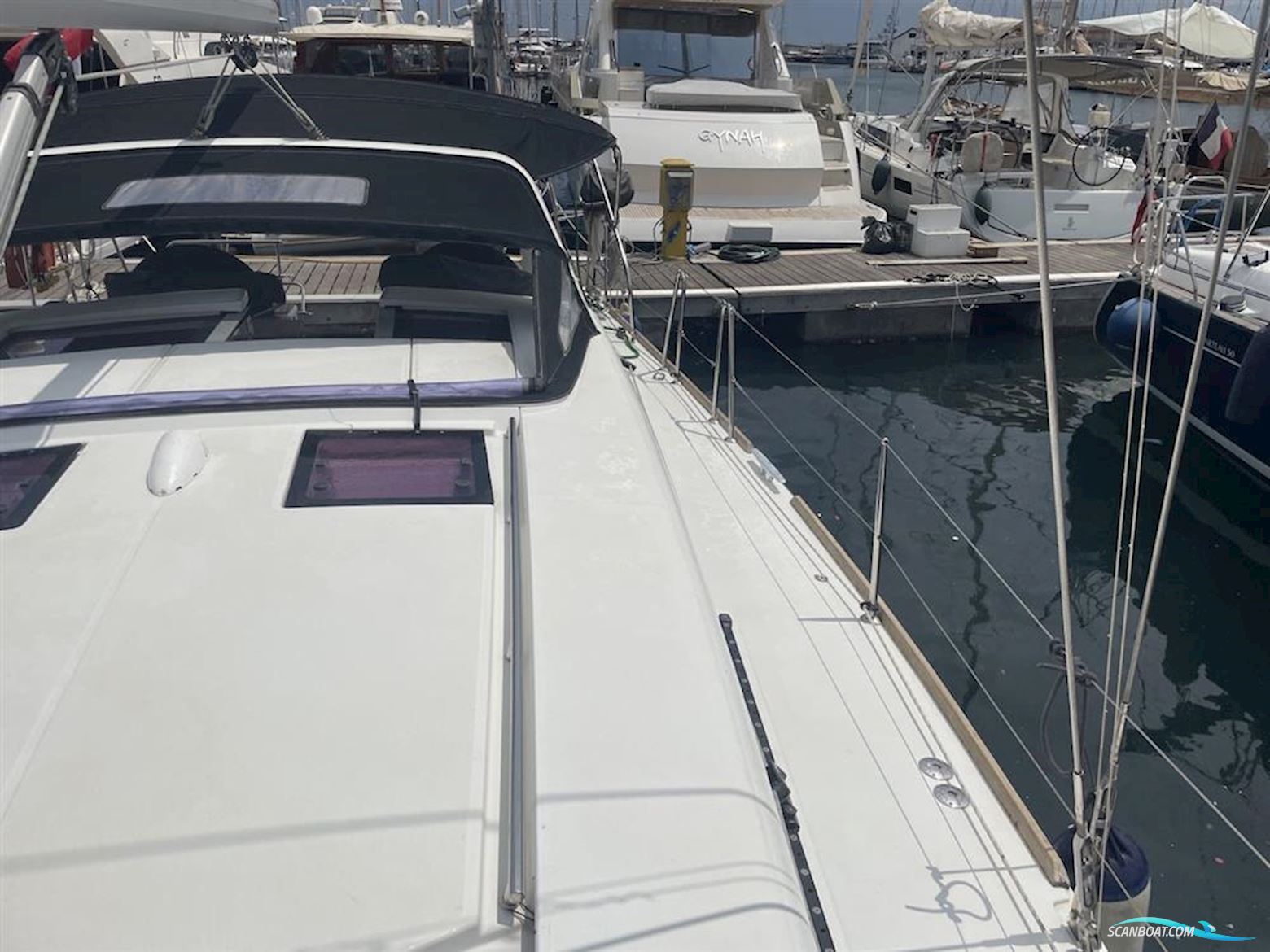 Beneteau Sense 43