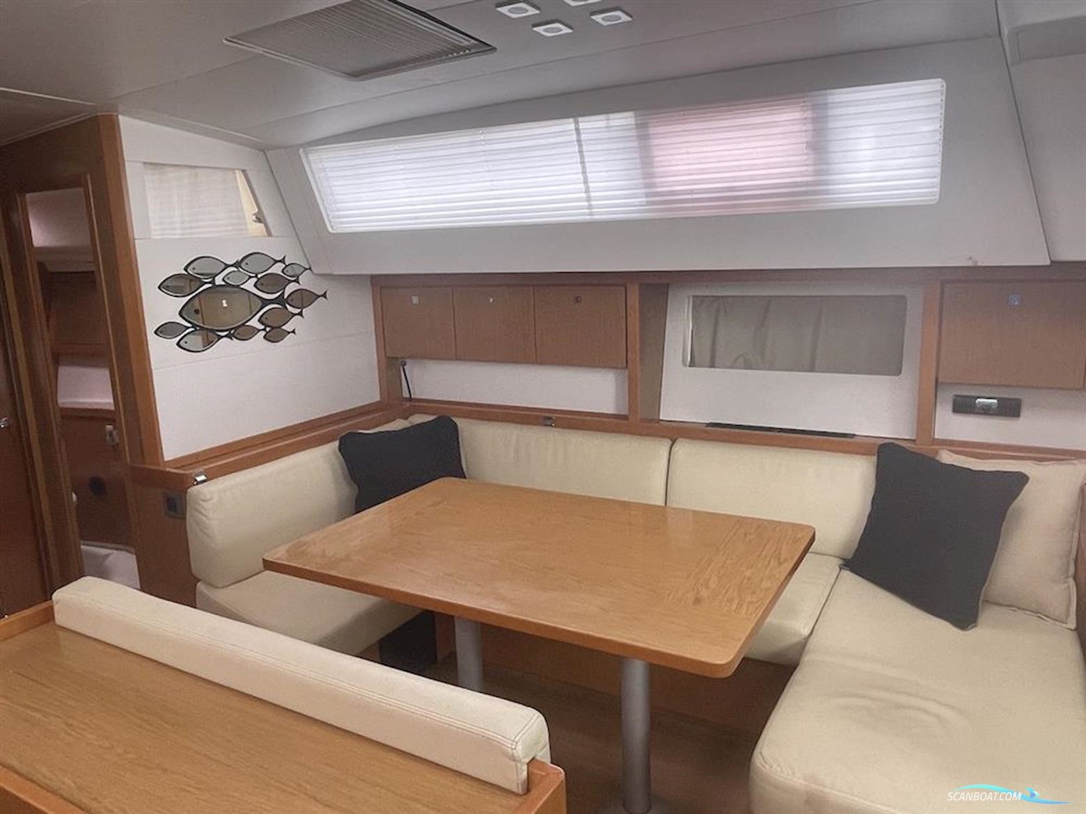 Beneteau Sense 43