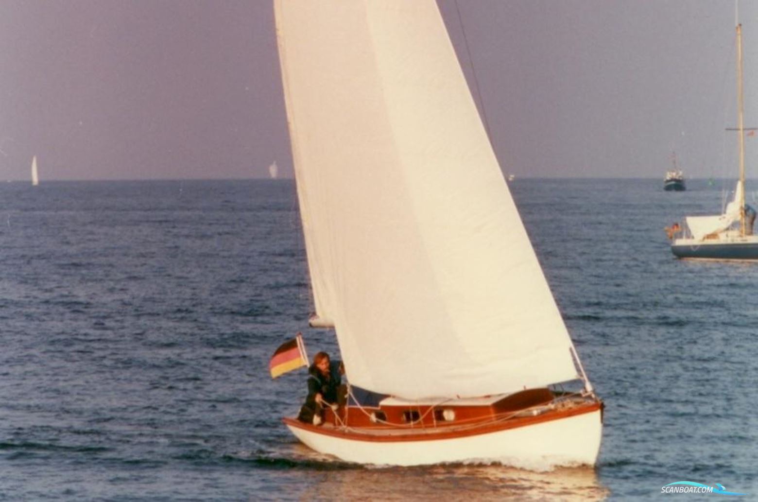 Böbs-Werft Kielyacht Mit Plattgattheck Segelbåt 1982, Tyskland